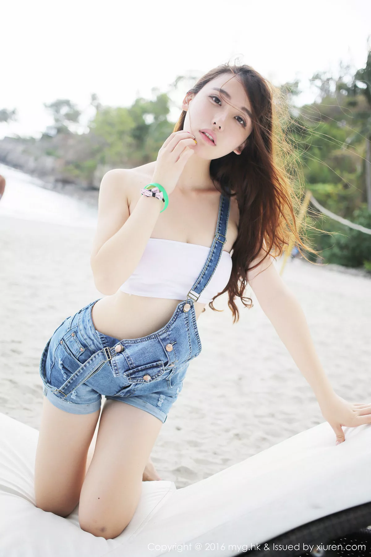 秀人集.com_[MyGirl美媛馆]Vol.191_嫩模熊吖BOBO龙目岛旅拍沙滩边白纱裙下性感美臀写真67P