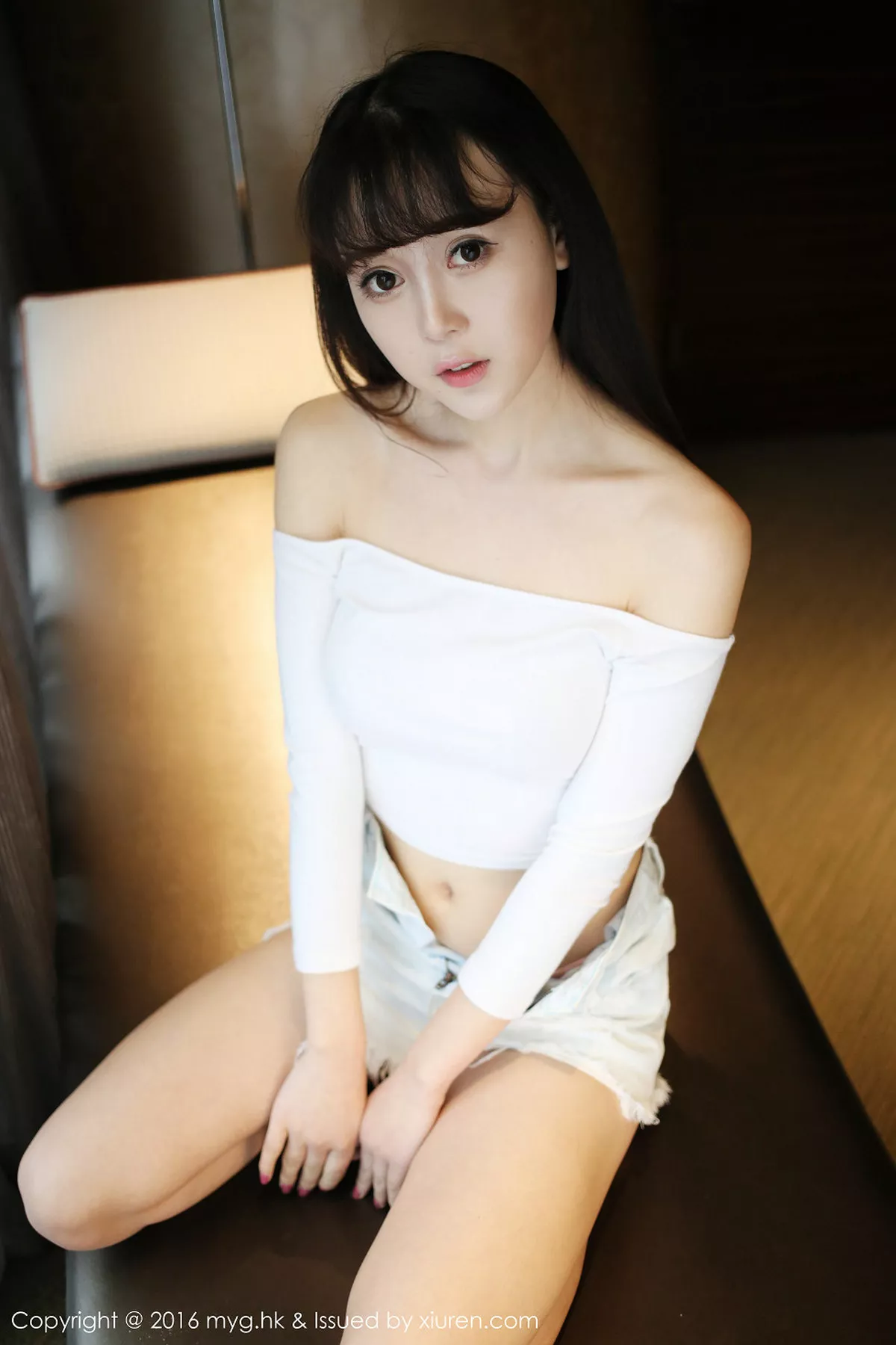 秀人集.com_[MyGirl美媛馆]Vol.197_嫩模赵小米Kitty白色上衣半撩秀美胸粉红内裤性感写真65P