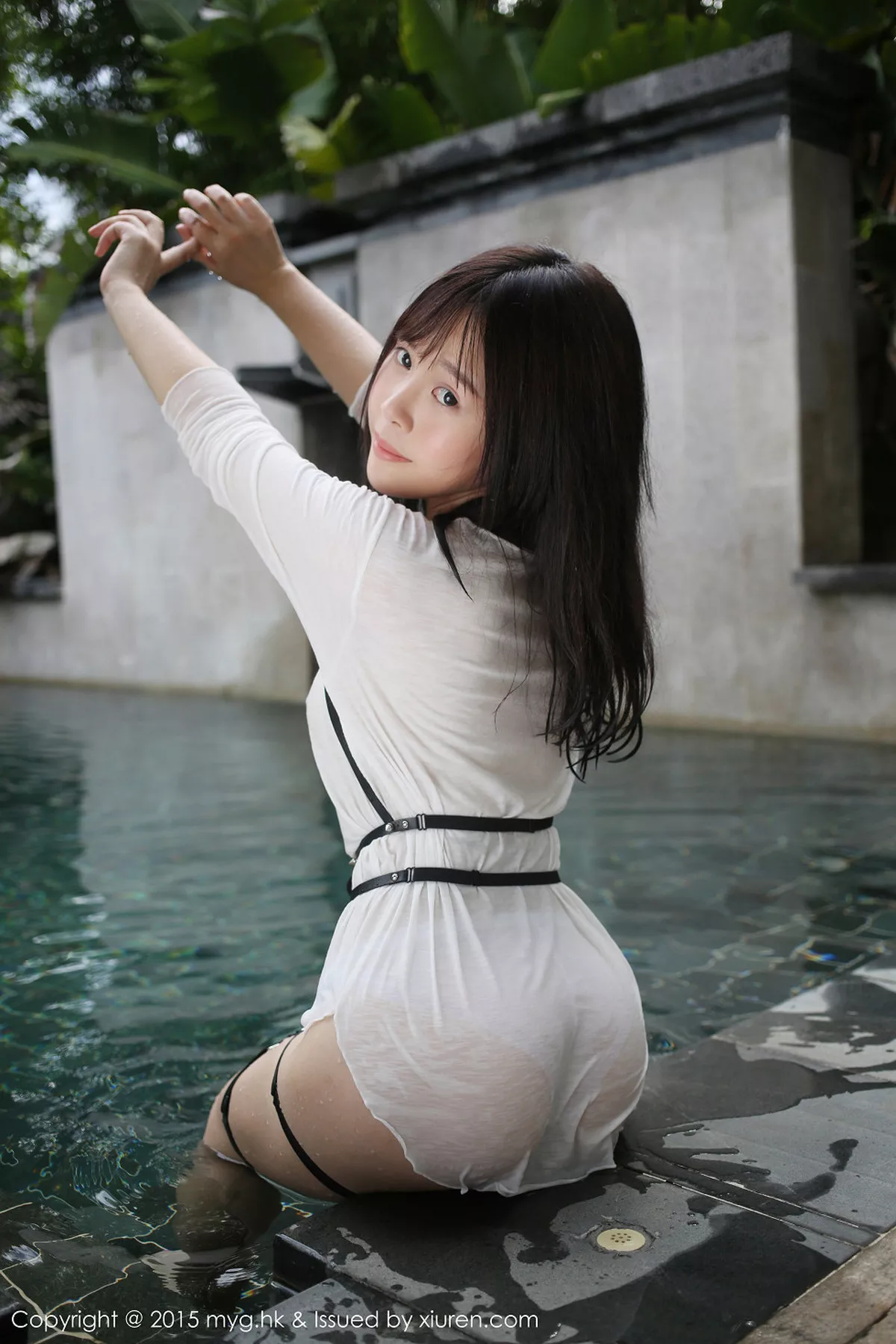 秀人集.com_[MyGirl美媛馆]Vol.170_Evelyn艾莉三亚旅拍白色连身裙真空湿身美乳凸点诱惑53P