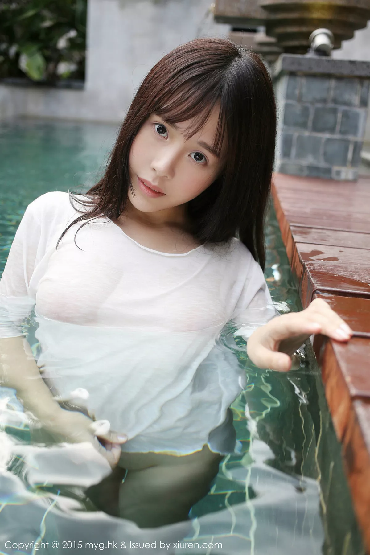 秀人集.com_[MyGirl美媛馆]Vol.180_嫩模Evelyn艾莉白色T恤湿身真空透视秀美乳撩人写真60P