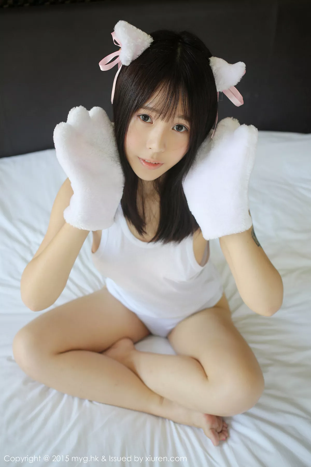 秀人集.com_[MyGirl美媛馆]Vol.163_嫩模Evelyn艾莉三亚旅拍白色背心白色透视内裤秀美臀63P