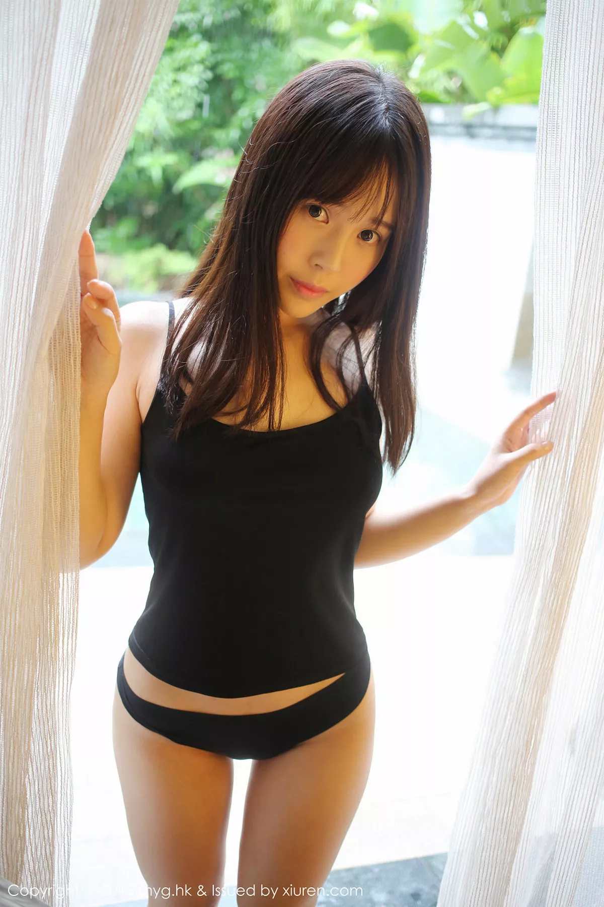 秀人集.com_[MyGirl美媛馆]Vol.173_嫩模Evelyn艾莉三亚旅拍花色短旗袍白丝美腿性感写真93P