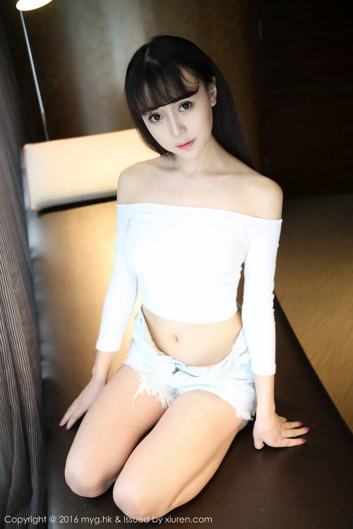 秀人集.com_[MyGirl美媛馆]Vol.197_嫩模赵小米Kitty白色上衣半撩秀美胸粉红内裤性感写真65P