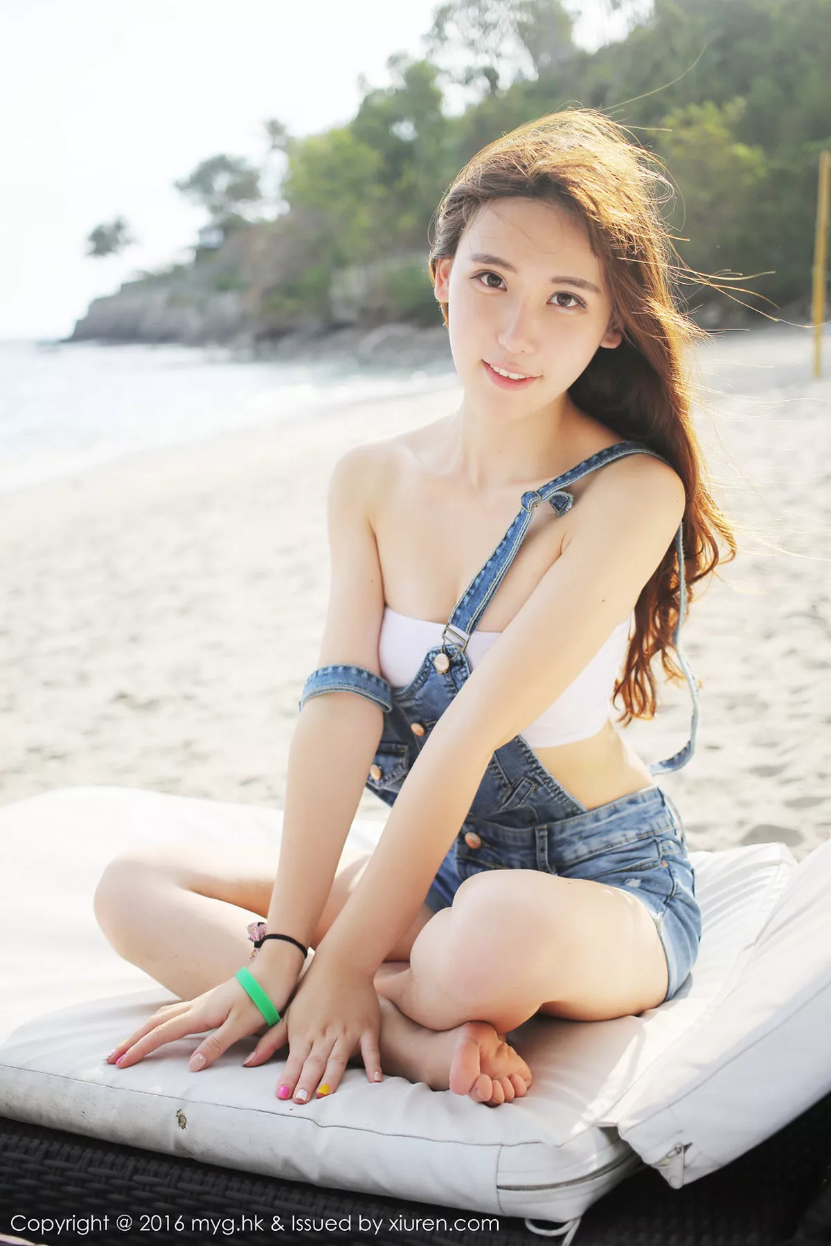 秀人集.com_[MyGirl美媛馆]Vol.191_嫩模熊吖BOBO龙目岛旅拍沙滩边白纱裙下性感美臀写真67P