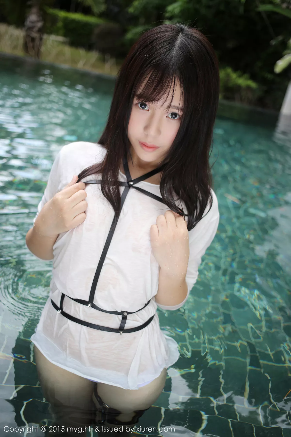 秀人集.com_[MyGirl美媛馆]Vol.170_Evelyn艾莉三亚旅拍白色连身裙真空湿身美乳凸点诱惑53P