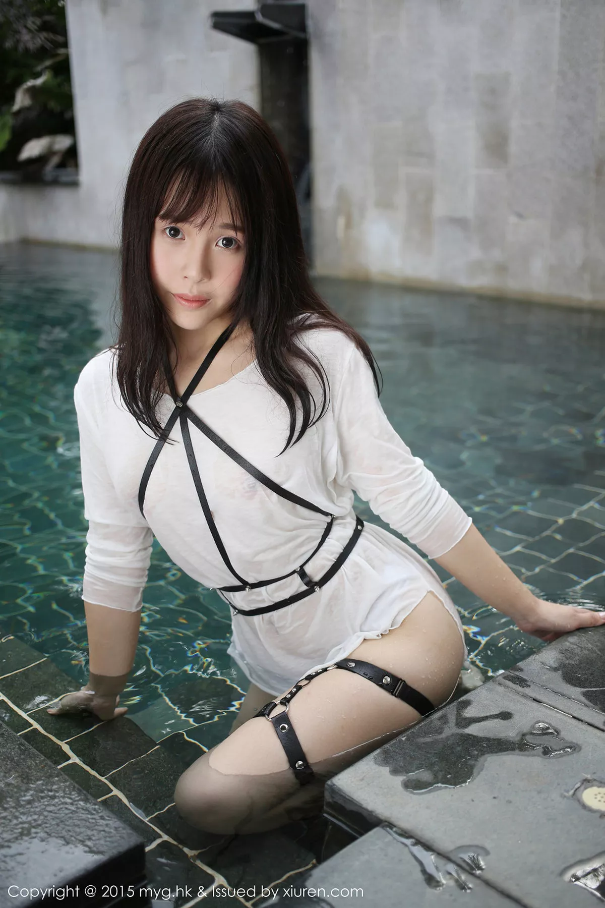 秀人集.com_[MyGirl美媛馆]Vol.170_Evelyn艾莉三亚旅拍白色连身裙真空湿身美乳凸点诱惑53P