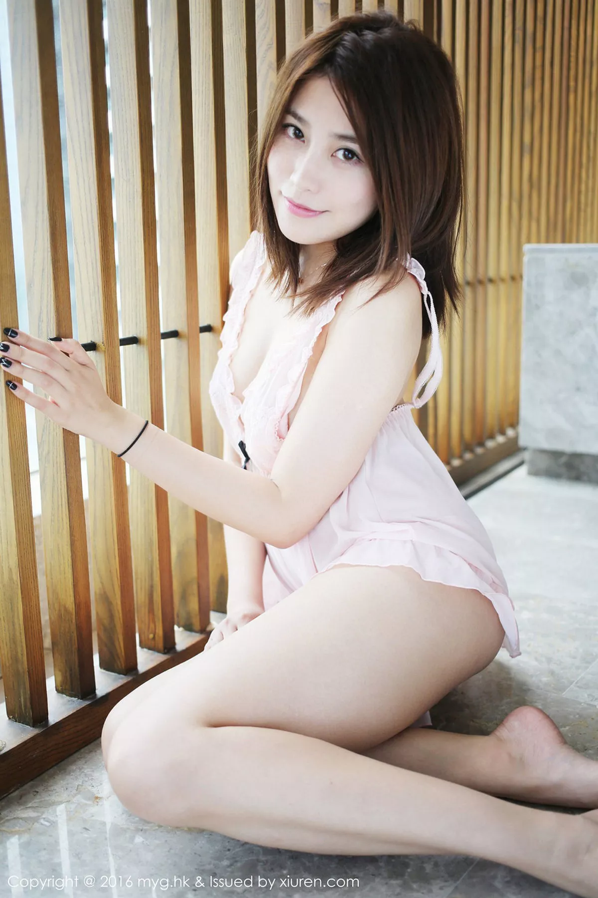 秀人集.com_[MyGirl美媛馆]Vol.228_许诺Sabrina三亚旅拍第2套浴室里粉红内衣秀豪乳写真60P