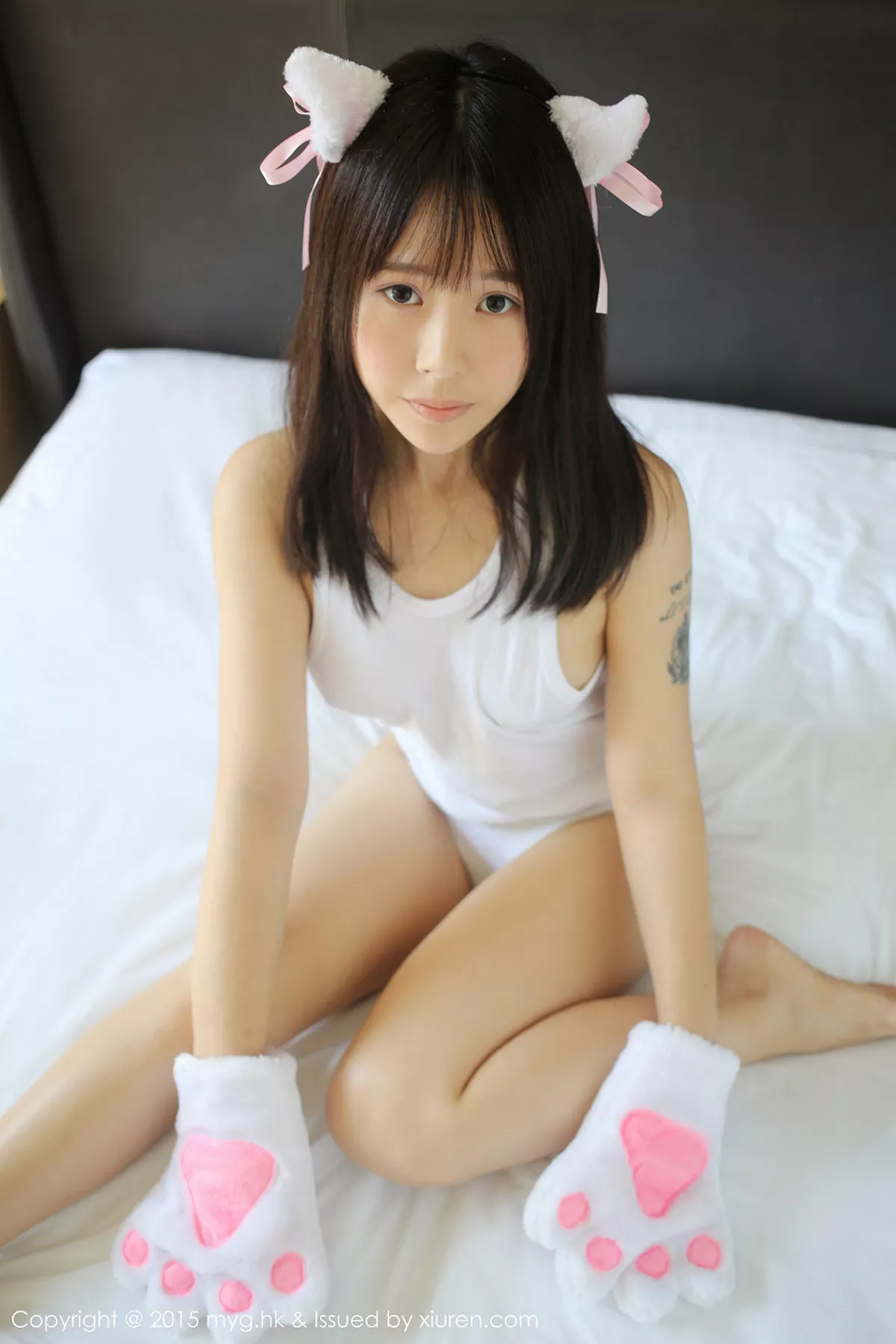 秀人集.com_[MyGirl美媛馆]Vol.163_嫩模Evelyn艾莉三亚旅拍白色背心白色透视内裤秀美臀63P
