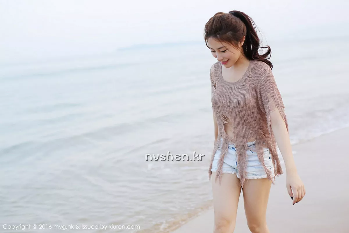秀人集.com_[MyGirl美媛馆]Vol.233_嫩模许诺Sabrina居家私房护士装白色丝袜性感美腿写真64P