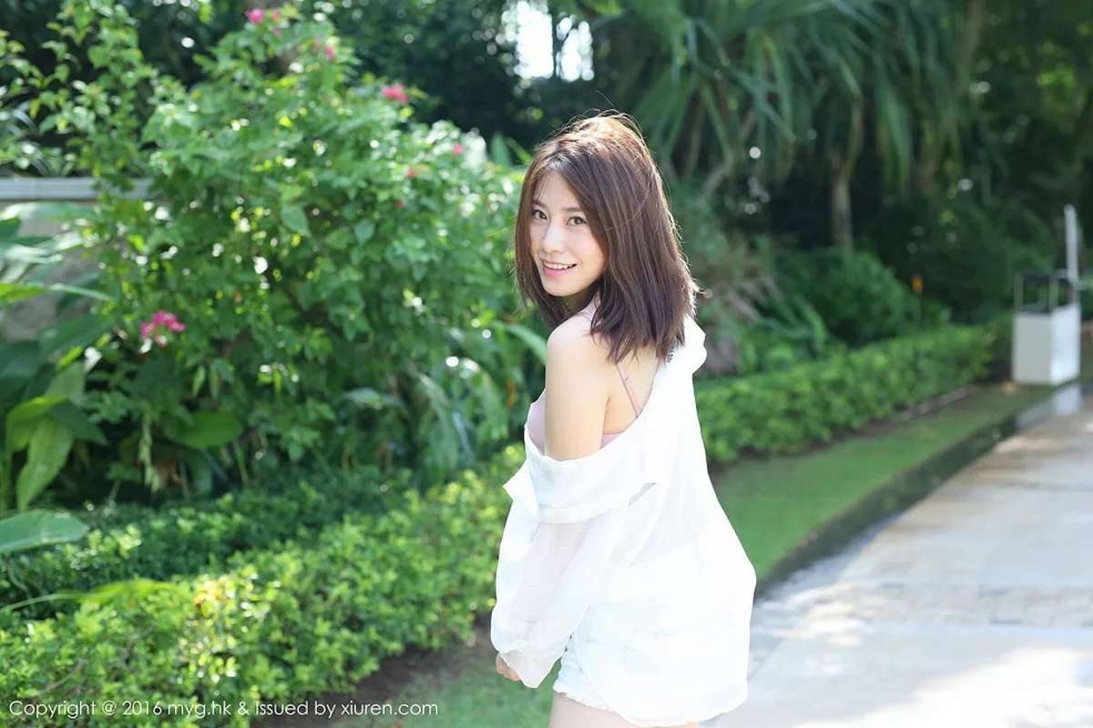 秀人集.com_[MyGirl美媛馆]Vol.223_嫩模许诺Sabrina牛仔热裤性感内衣楚楚可人迷人写真53P