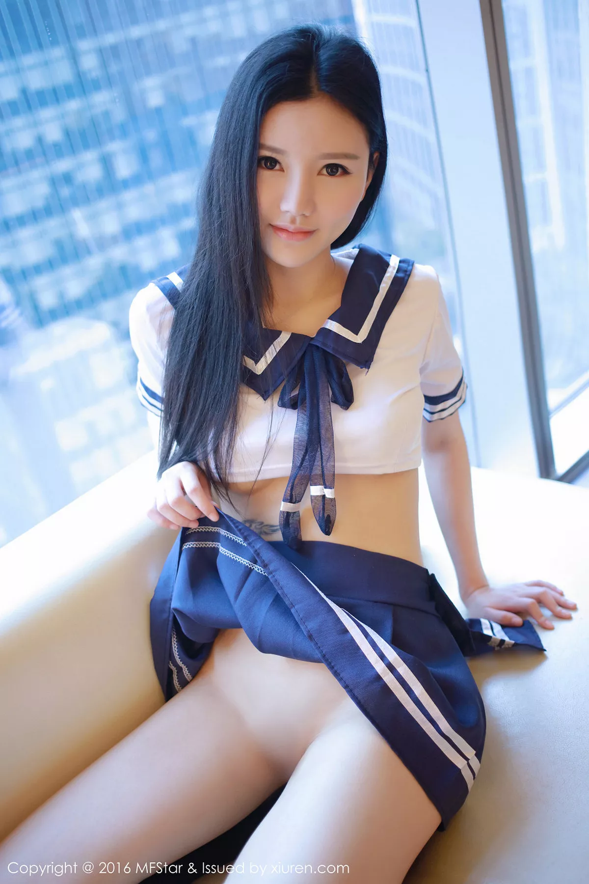 秀人集.com_[MFStar模范学院]Vol.081_嫩模姗姗就打奥特曼红色肚兜+丁字裤翘臀完美诱惑写真50P