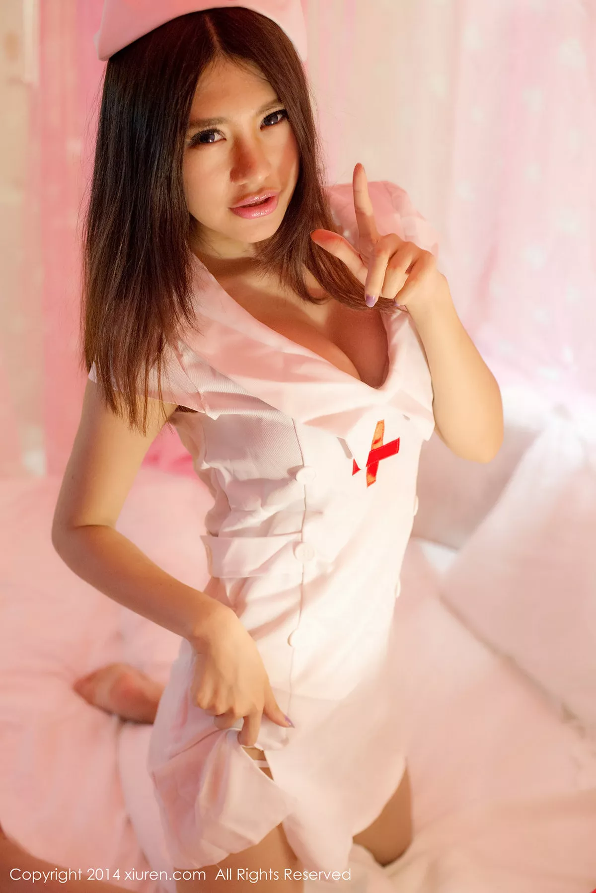 秀人集.com_[XiuRen秀人网]No.166_车模绮里嘉ula居家私房内衣系列露点诱惑写真70P