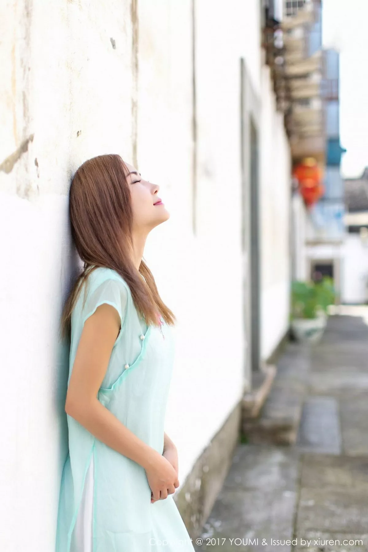 秀人集.com_[YouMi尤蜜荟]Vol.005_尤物嫩模Yumi尤美居家私房内衣系列+户外小清新性感写真46P