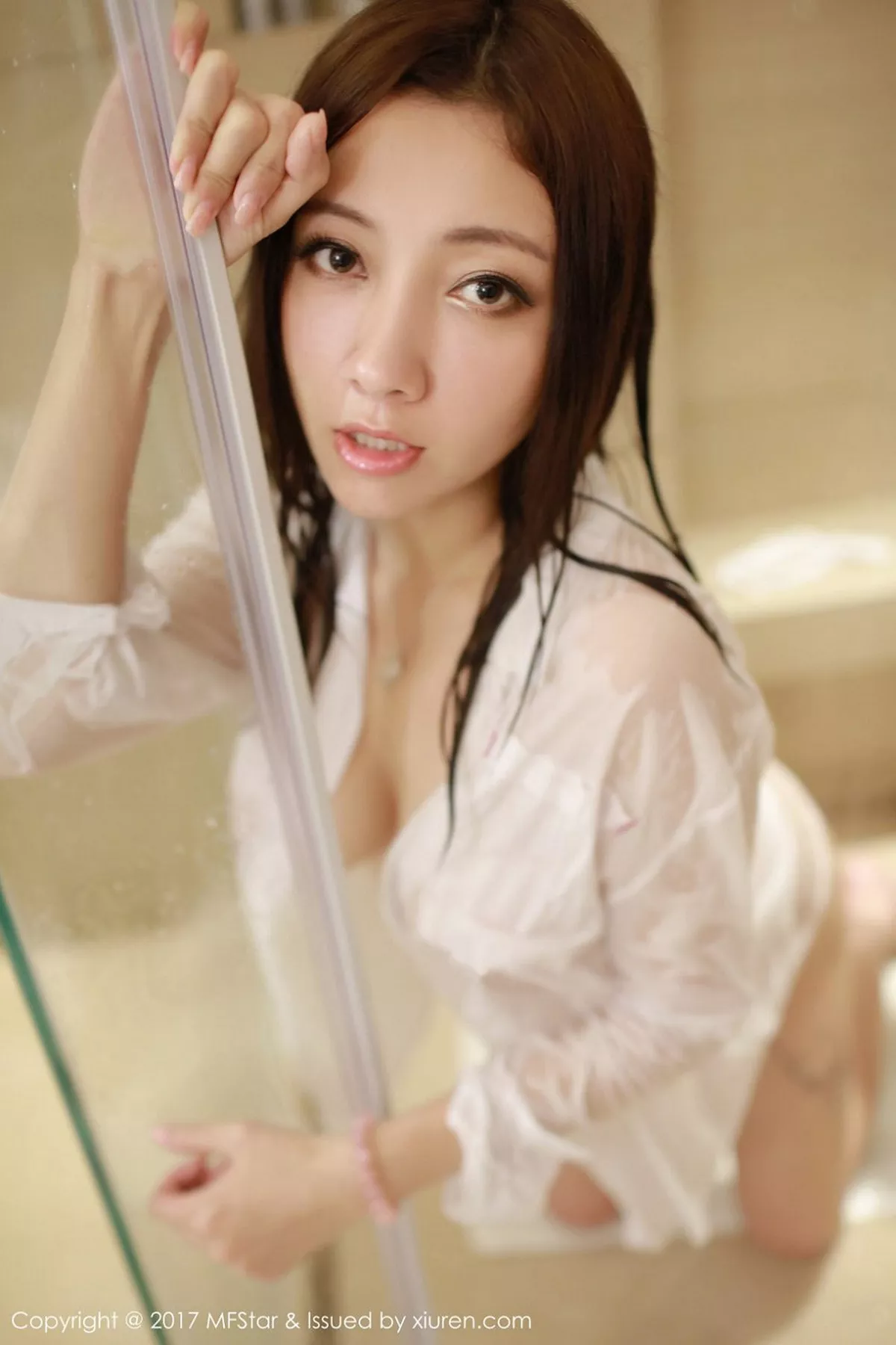 秀人集.com_[MFStar模范学院]Vol.086_惹火尤物松果儿Victoria浴室里真空湿身秀豪乳诱惑写真50P