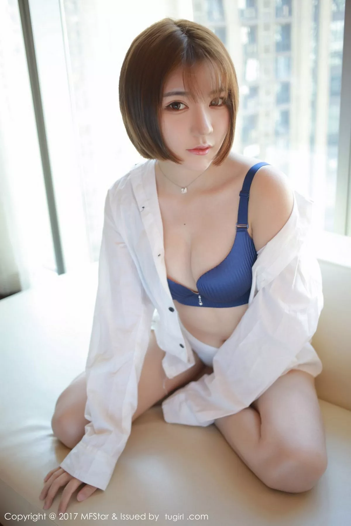 秀人集.com_[MFStar模范学院]Vol.089_丽质嫩模冷不丁居家白衬衣不穿内衣秀美胸撩人写真52P