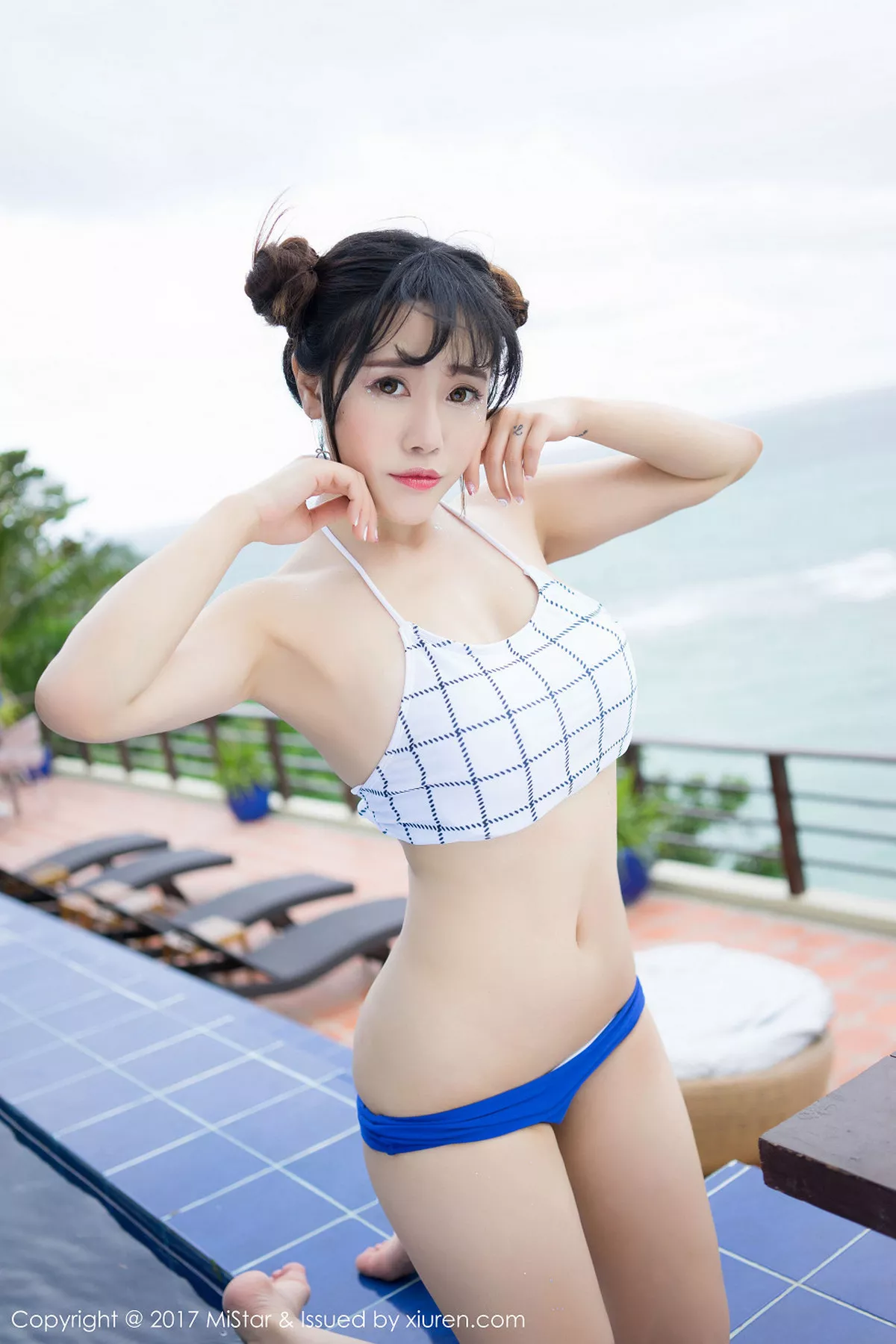 秀人集.com_[MiStar魅妍社]Vol.149_女神兜豆靓Youlina长滩旅拍泳池边性感比基尼迷人写真53P
