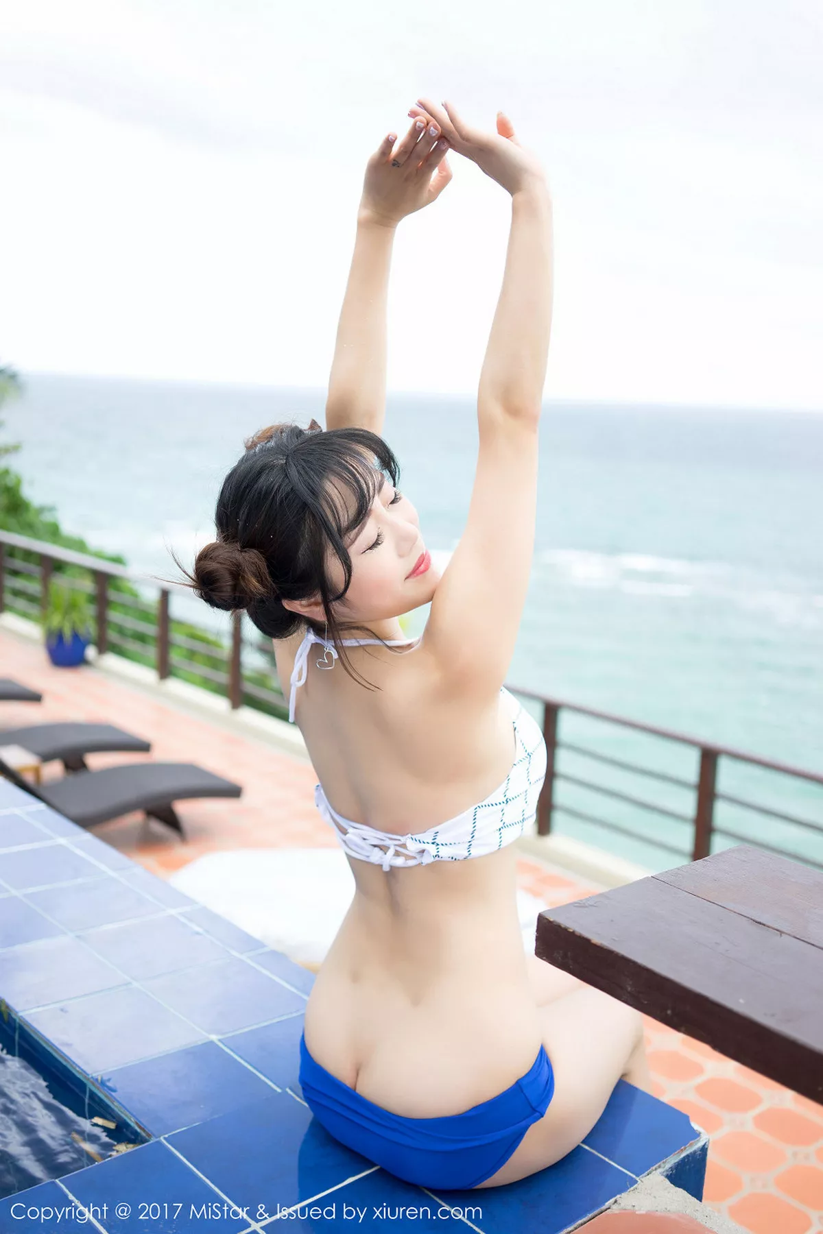 秀人集.com_[MiStar魅妍社]Vol.149_女神兜豆靓Youlina长滩旅拍泳池边性感比基尼迷人写真53P