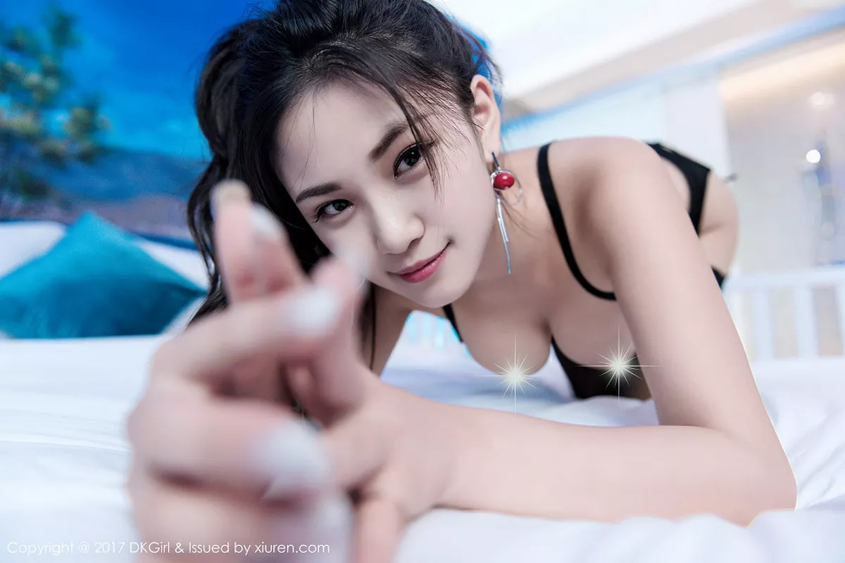 秀人集.com_[DKGirl御女郎]Vol.013_嫩模萌宝儿BoA浴室湿身秀美乳+黑丝情趣内衣诱惑写真52P