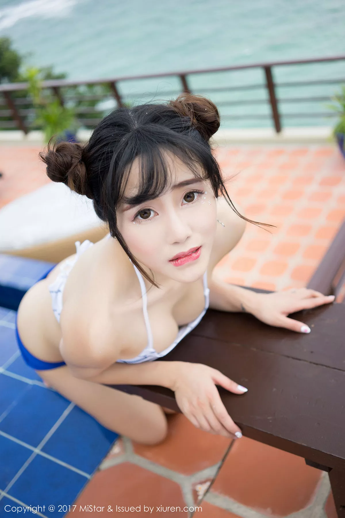 秀人集.com_[MiStar魅妍社]Vol.149_女神兜豆靓Youlina长滩旅拍泳池边性感比基尼迷人写真53P