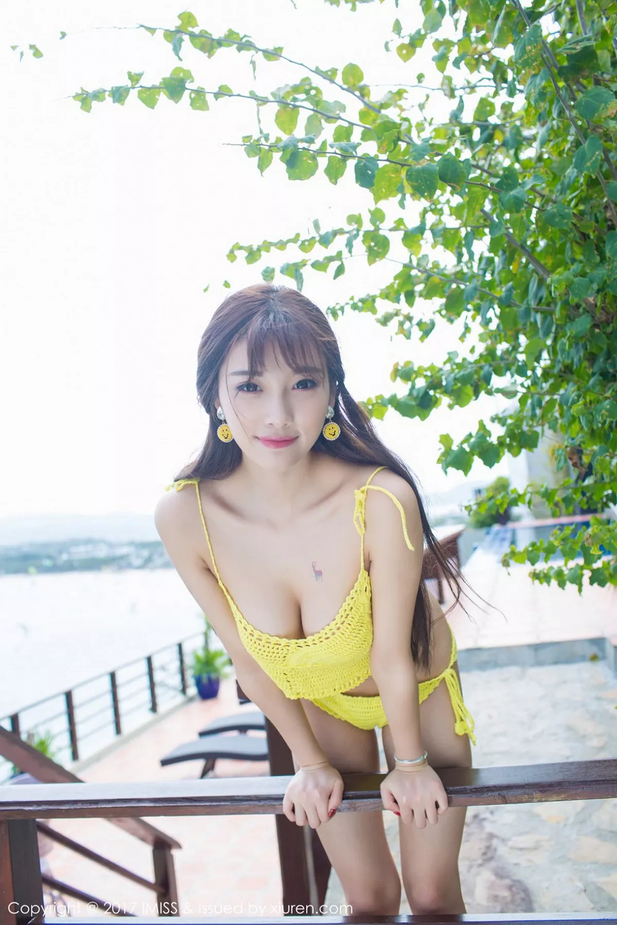 秀人集.com_[IMISS爱蜜社]Vol.154_嫩模杨晨晨sugar长滩旅拍吊带网格镂空内衣秀完美身材写真60P