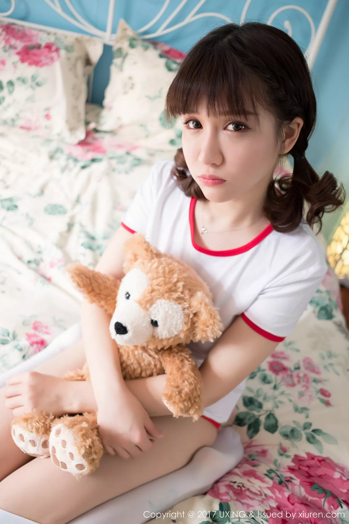 秀人集.com_[UXING优星馆]Vol.040_嫩模K8傲娇萌萌Vivian居家大床上体操服可爱萌动写真60P