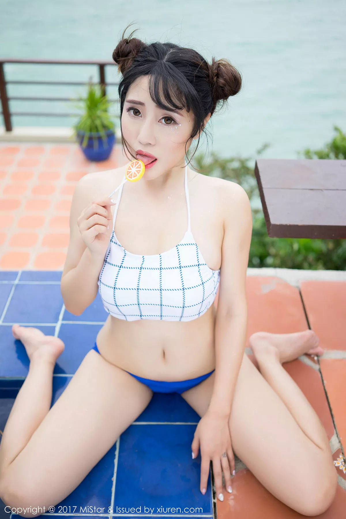 秀人集.com_[MiStar魅妍社]Vol.149_女神兜豆靓Youlina长滩旅拍泳池边性感比基尼迷人写真53P
