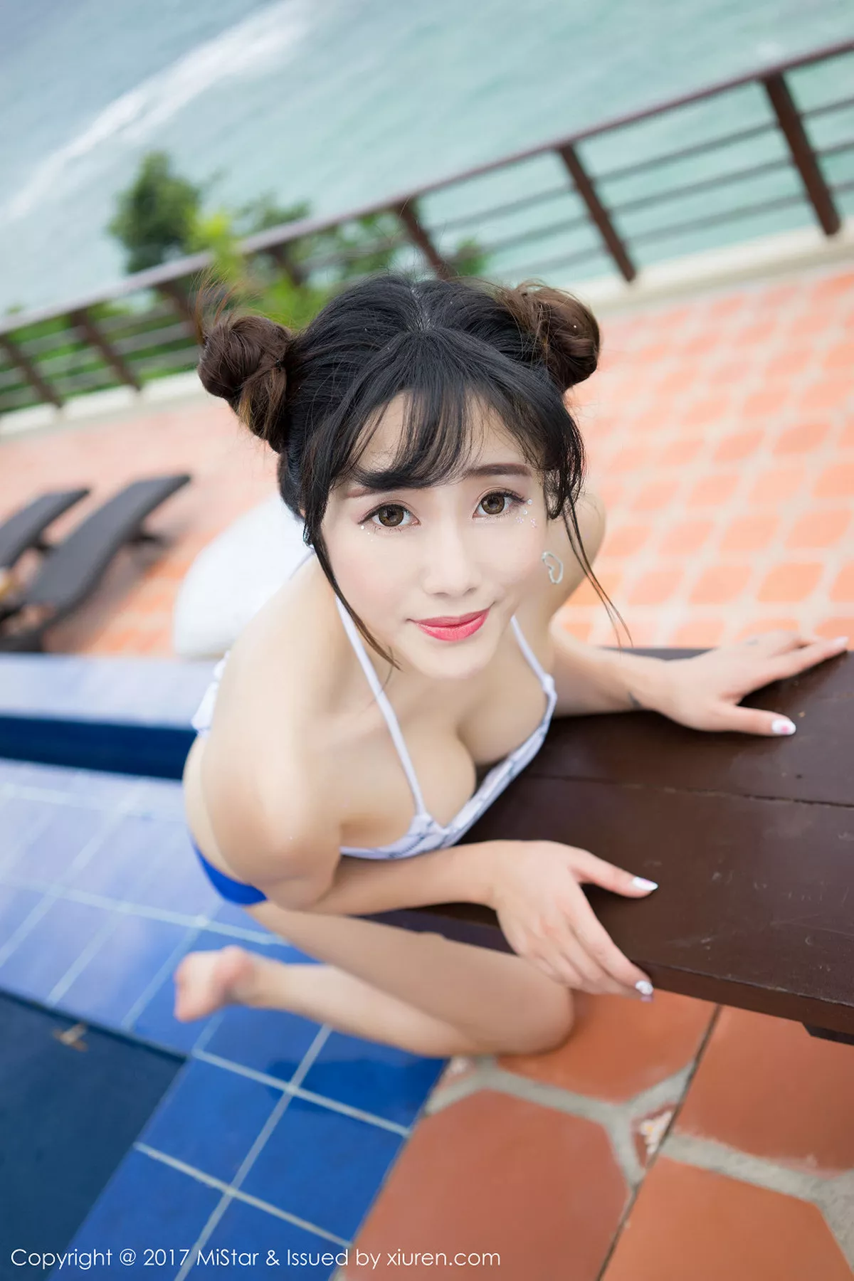 秀人集.com_[MiStar魅妍社]Vol.149_女神兜豆靓Youlina长滩旅拍泳池边性感比基尼迷人写真53P