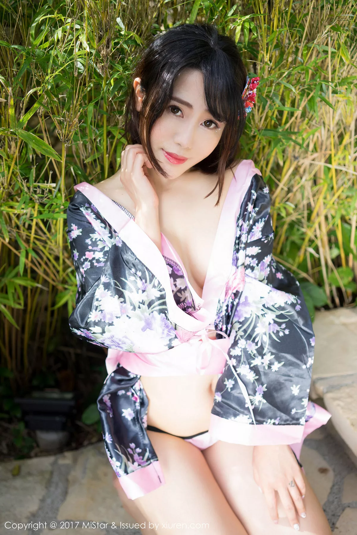 秀人集.com_[MiStar魅妍社]Vol.149_女神兜豆靓Youlina长滩旅拍泳池边性感比基尼迷人写真53P