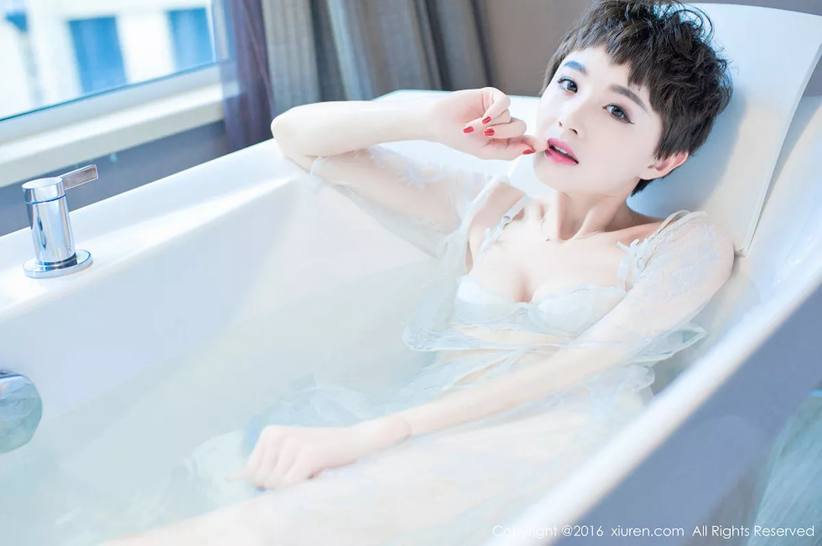 秀人集.com_[XiuRen秀人网]No.600_美女空姐baby_kiki浴缸里透视薄纱性感内衣秀豪乳清新迷人写真76P