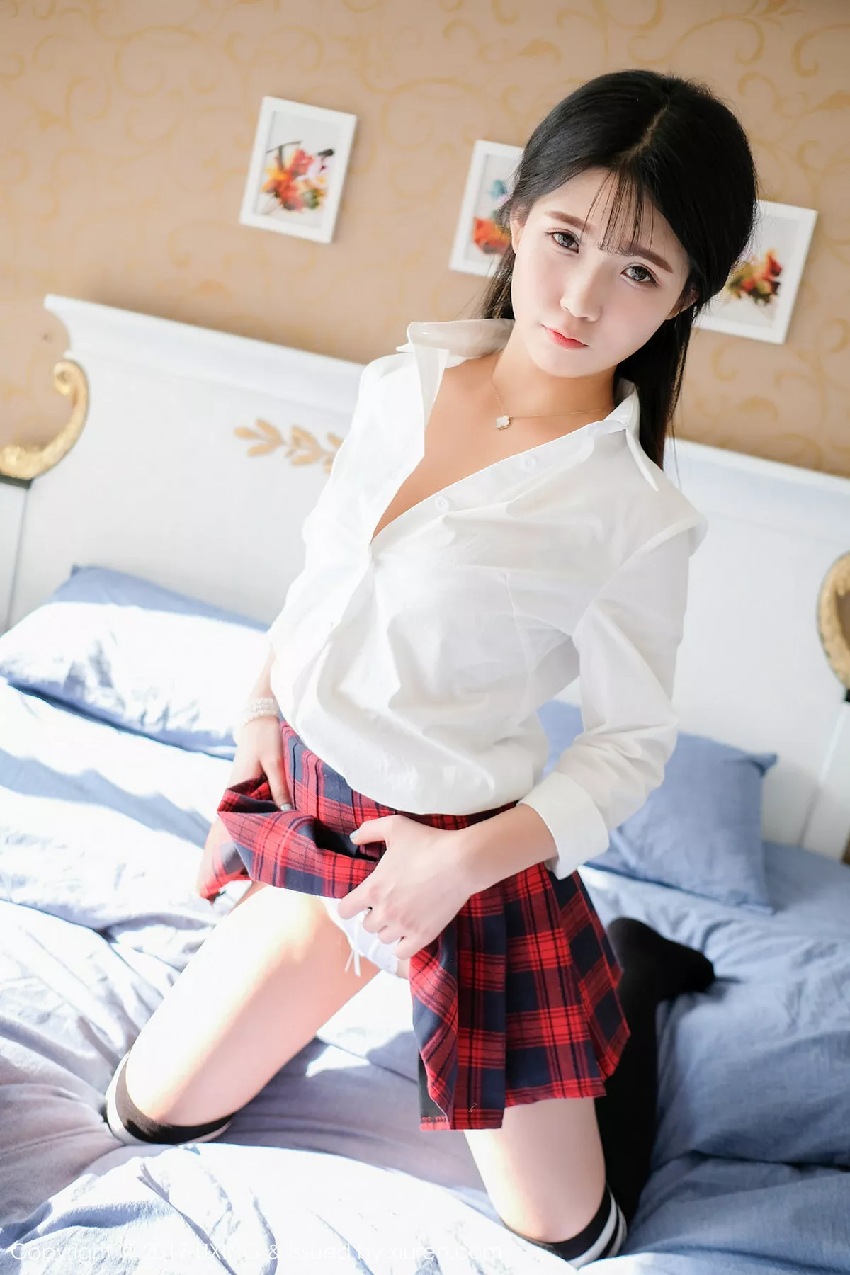 秀人集.com_[UXING优星馆]Vol.046_童颜巨乳妹子可爱的小叶子格子短裙学生装性感内衣写真50P