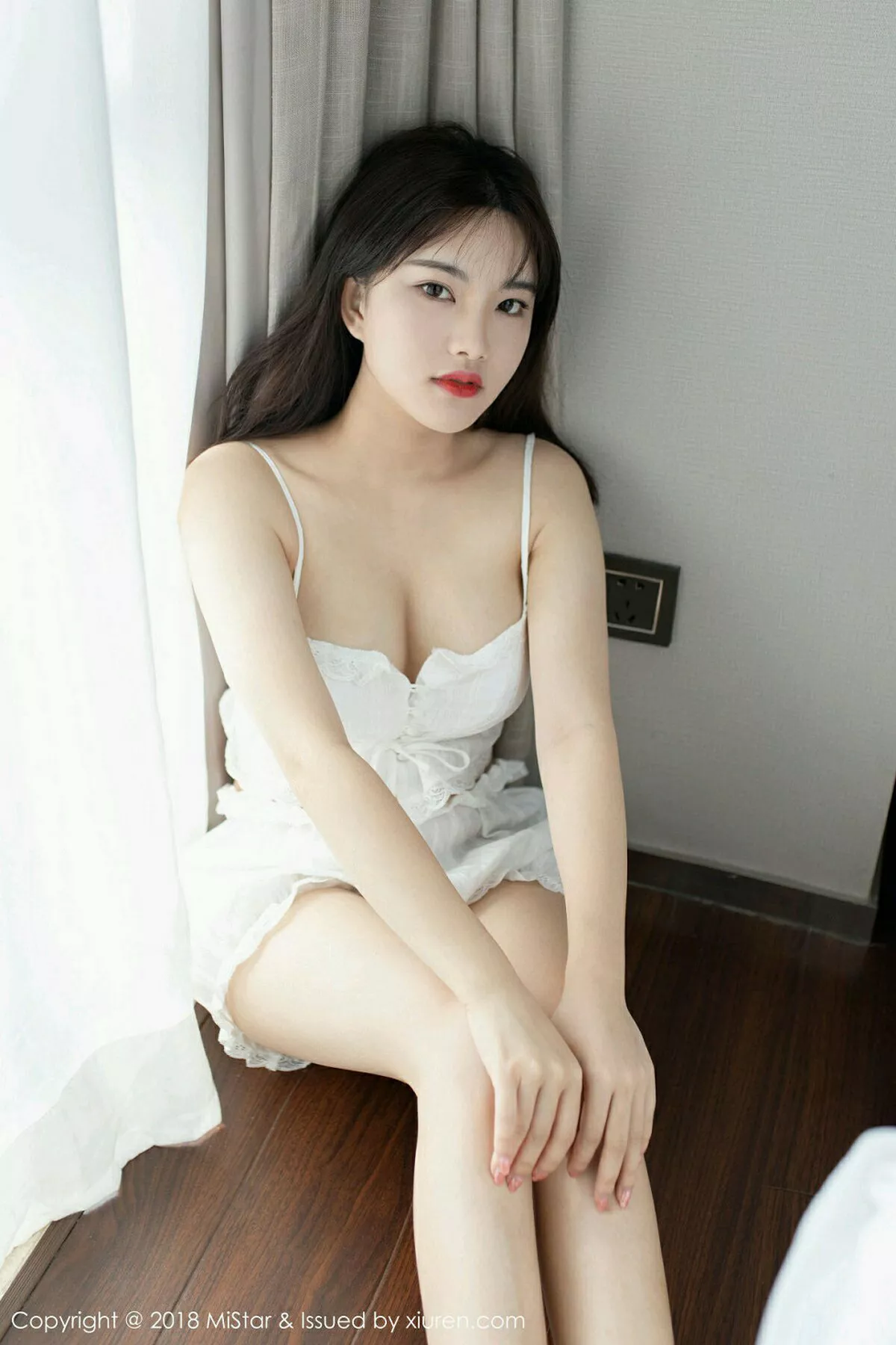 秀人集.com_[MiStar魅妍社]Vol.246_嫩模小仓鼠私房白色吊带裙+黑色情趣内衣完美爆乳诱惑写真32P