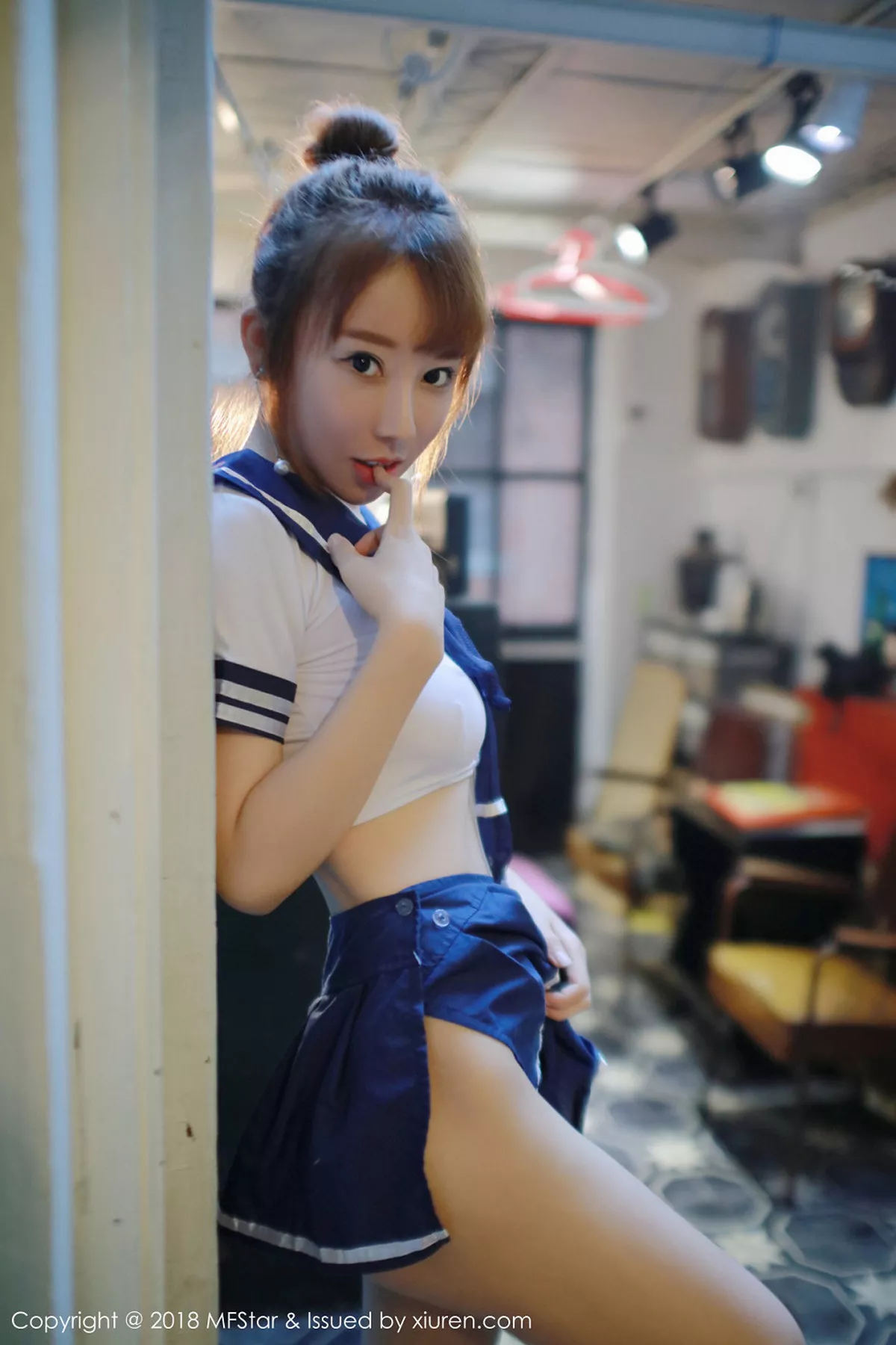 秀人集.com_[MFStar模范学院]Vol.154_嫩模夏笑笑Summer私房学生装半脱真空露豪乳翘臀诱惑写真35P
