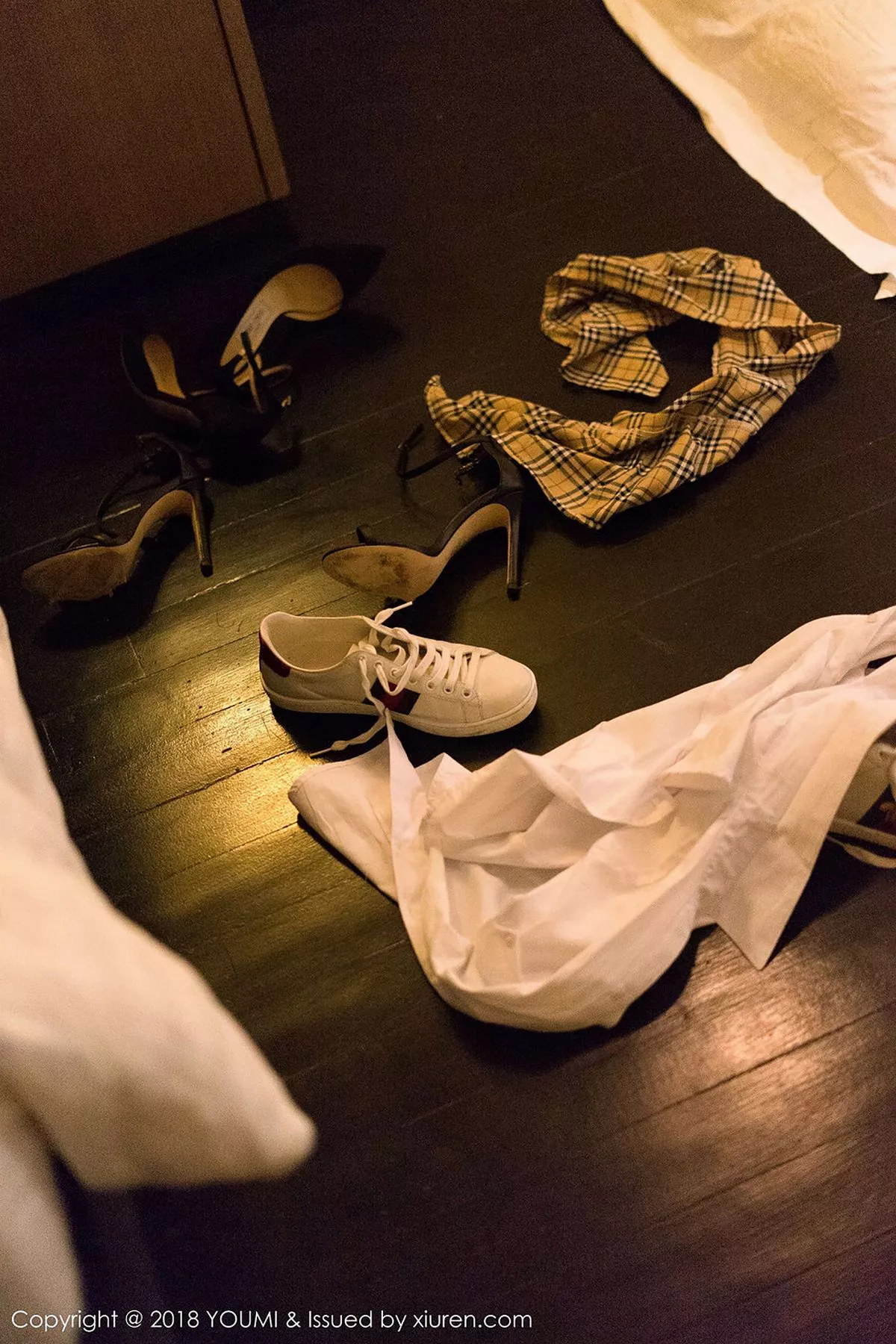 秀人集.com_[YouMi尤蜜荟]Vol.220_尤蜜荟情节特辑奶瓶土肥圆@妲己@尤妮丝国庆福利尺度写真51P