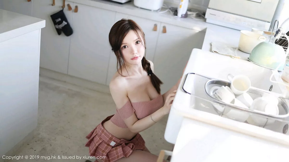 秀人集.com_[MyGirl美媛馆]Vol.381_嫩模糯美子Mini居家私房女仆主题秀火辣身材完美诱惑写真100P