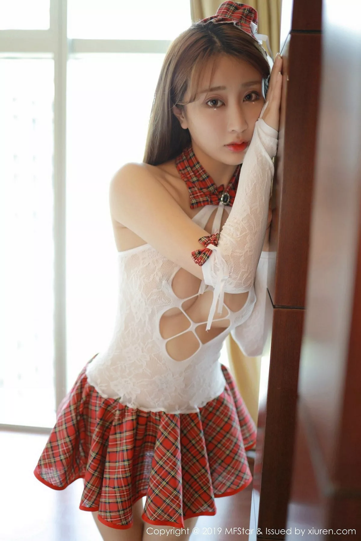 秀人集.com_[MFStar模范学院]Vol.208_嫩模Betty林子欣性感学生制服缕空内衣秀火辣身材诱惑写真43P