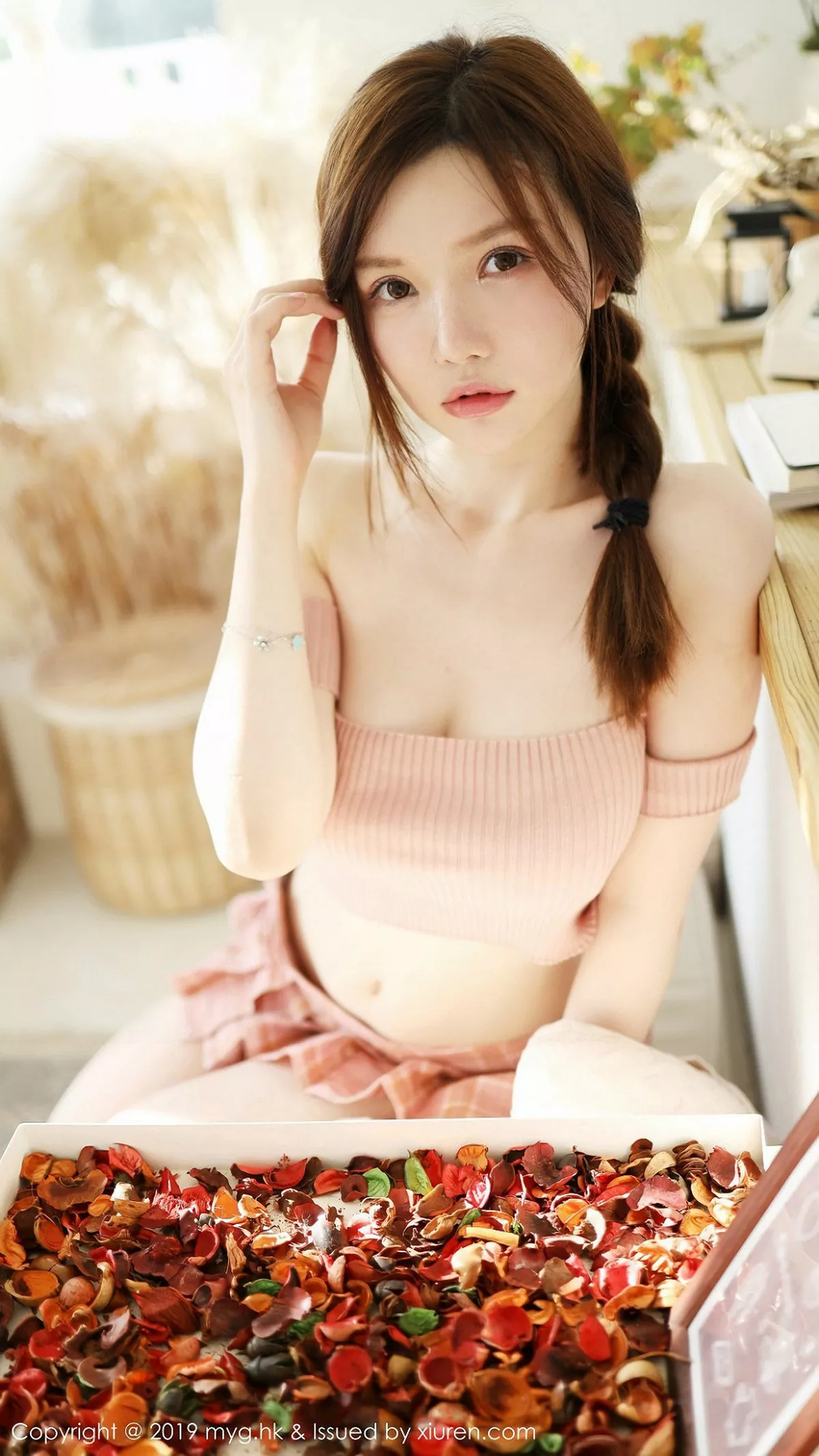 秀人集.com_[MyGirl美媛馆]Vol.381_嫩模糯美子Mini居家私房女仆主题秀火辣身材完美诱惑写真100P