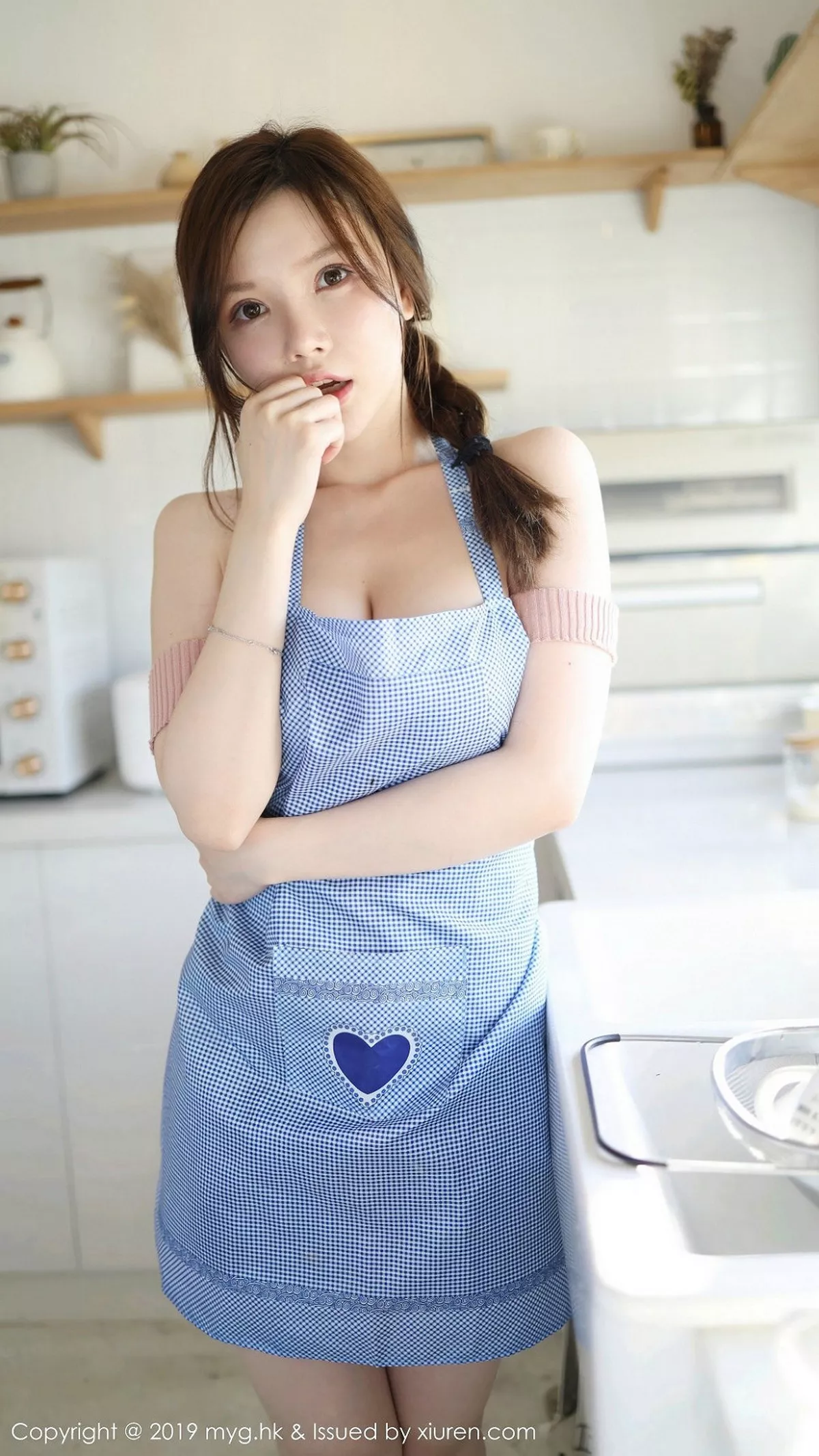 秀人集.com_[MyGirl美媛馆]Vol.381_嫩模糯美子Mini居家私房女仆主题秀火辣身材完美诱惑写真100P
