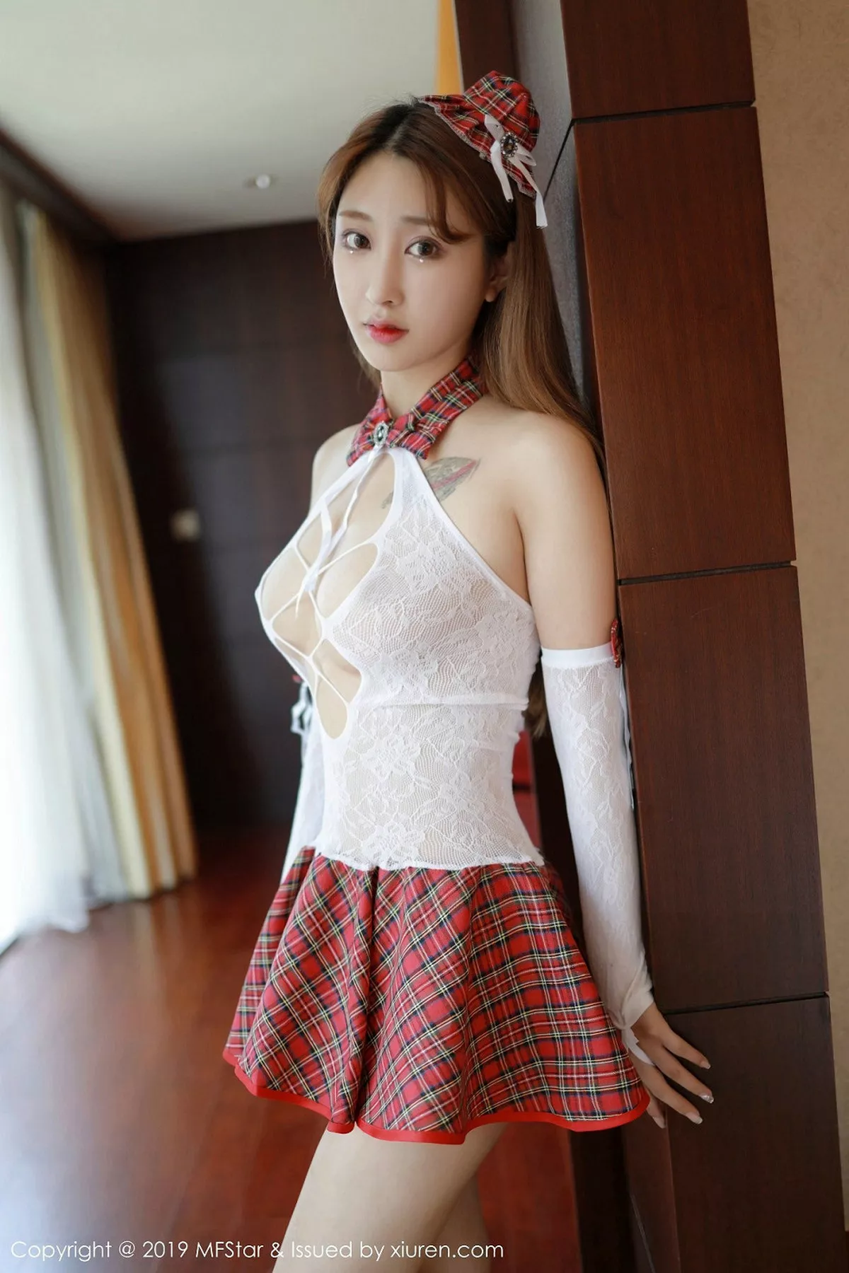 秀人集.com_[MFStar模范学院]Vol.208_嫩模Betty林子欣性感学生制服缕空内衣秀火辣身材诱惑写真43P