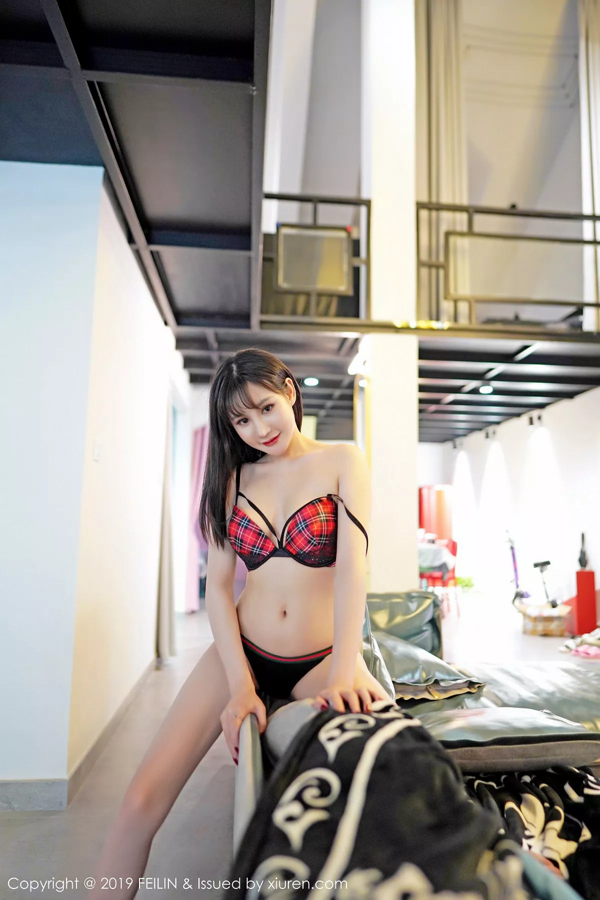 秀人集.com_[FeiLin嗲囡囡]Vol.205_嫩模Celina青妍私房薄纱透视内衣+真空白衬衣秀豪乳诱惑写真48P