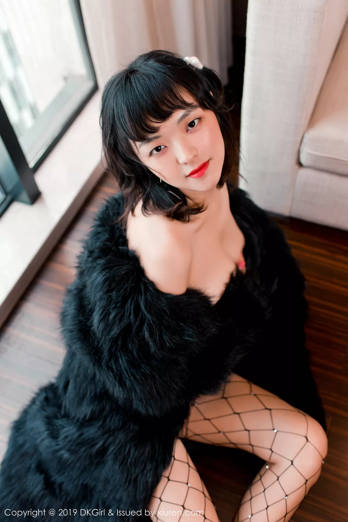 秀人集.com_[DKGirl御女郎]Vol.118_嫩模张花花私房全裸上身秀豪乳黑丝渔网缕空撩人诱惑写真50P
