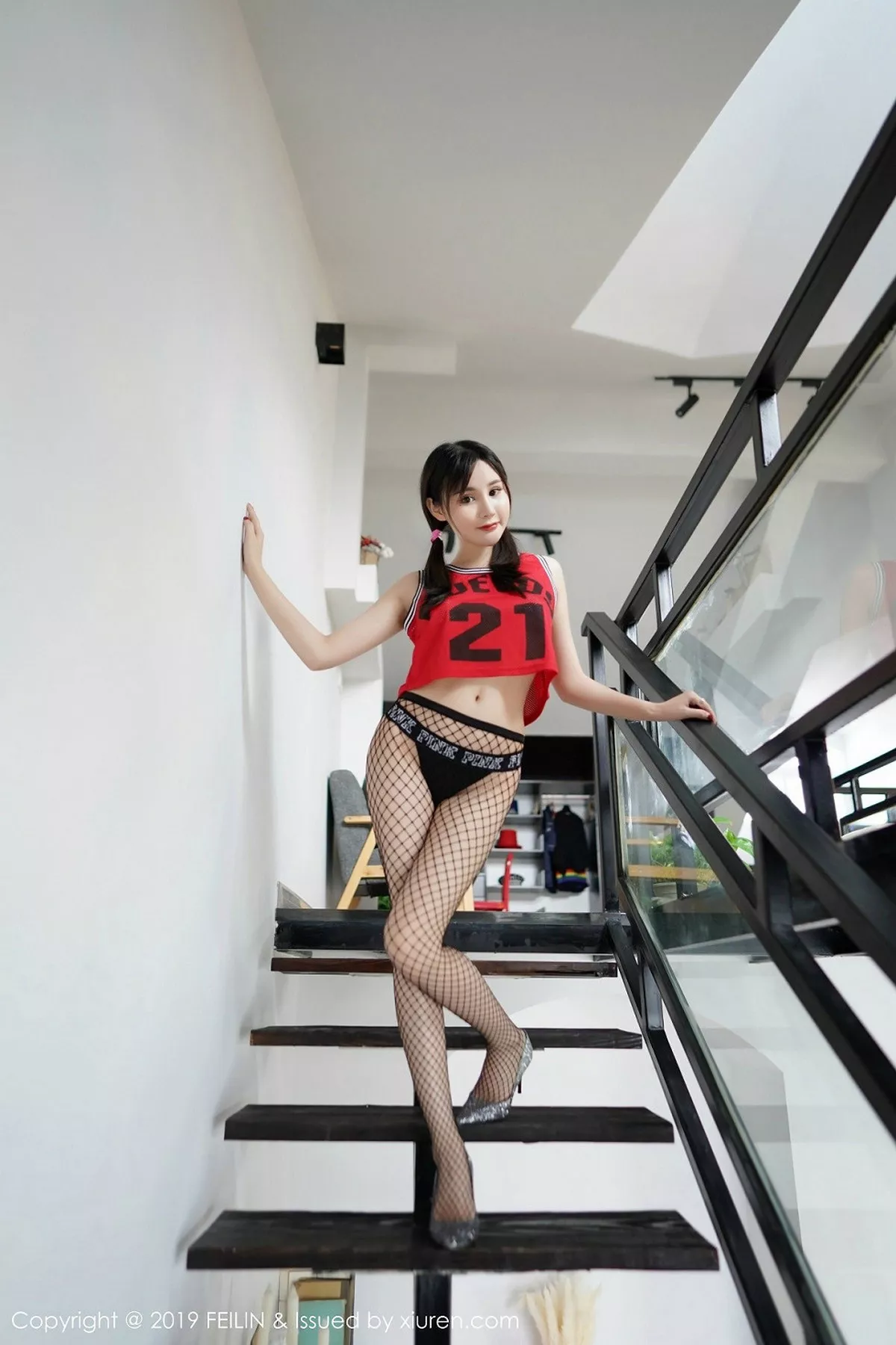 秀人集.com_[FeiLin嗲囡囡]Vol.206_嫩模Celina青妍私房真空秋衣+粉色情趣内衣完美诱惑写真57P