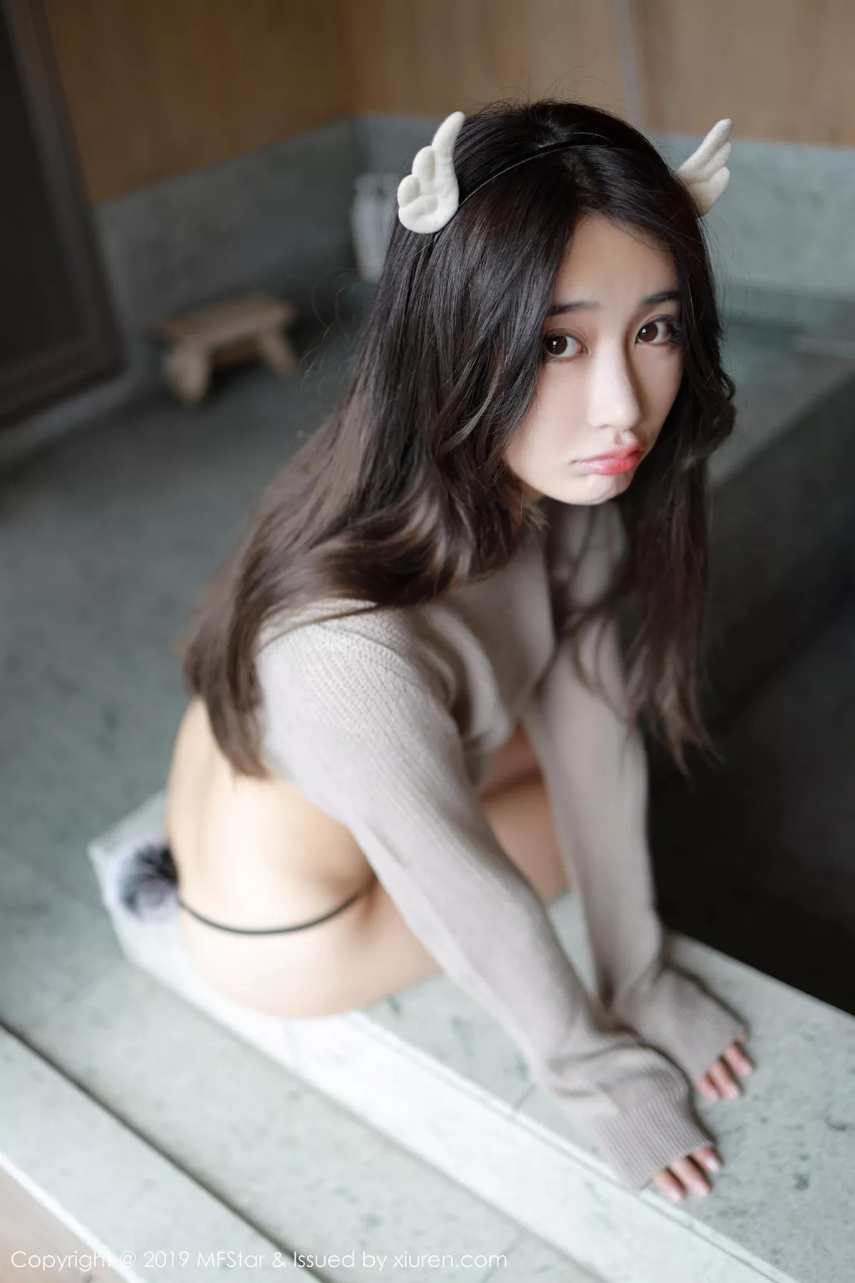 秀人集.com_[MFStar模范学院]Vol.212_嫩模Betty林子欣日本旅拍半截真空毛衣露半球惹火诱惑写真51P