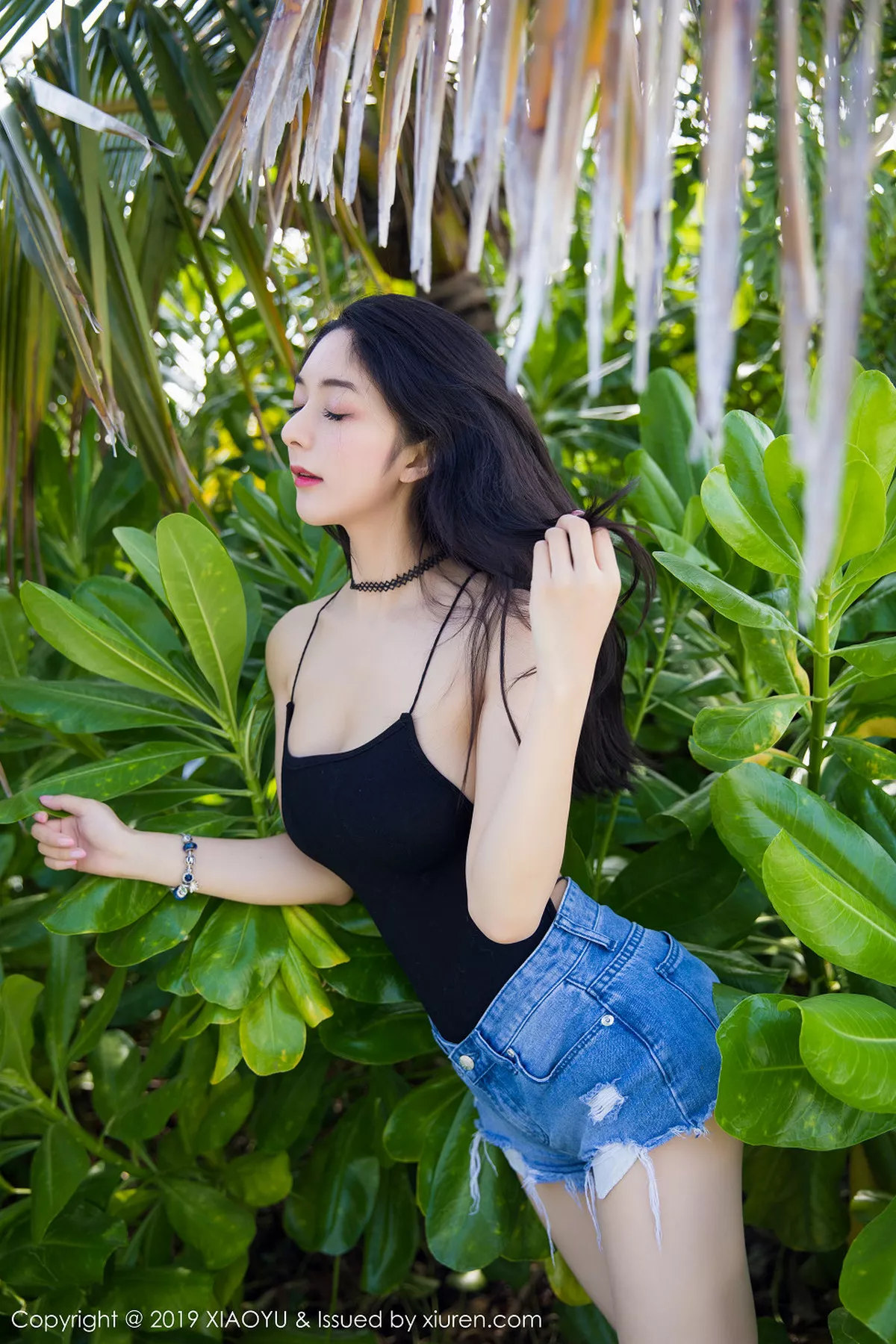 秀人集.com_[XiaoYu画语界]Vol.141_女神Angela喜欢猫马尔代夫旅拍私房吊带连身裙惹火诱惑写真42P