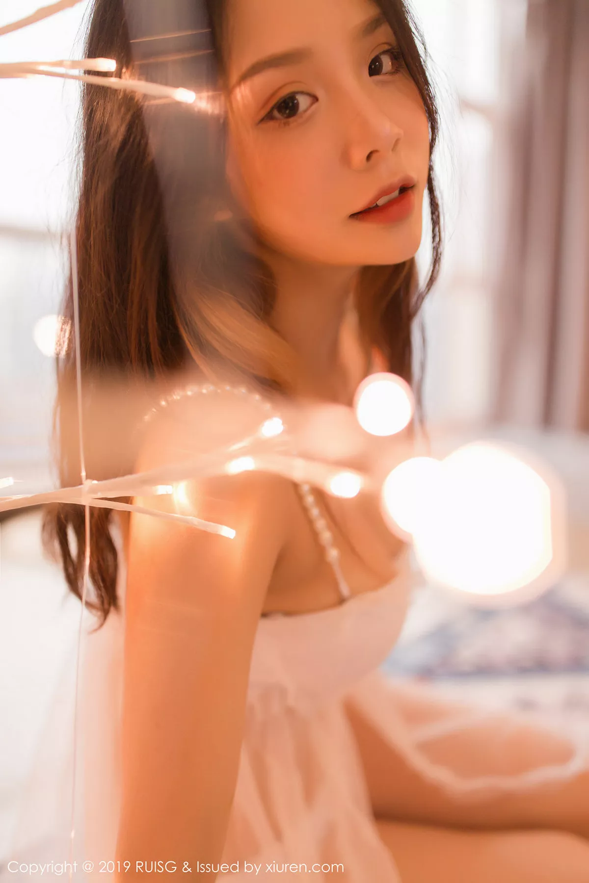 秀人集.com_[RUISG瑞丝馆]Vol.081_嫩模木木夕Mmx私房性感白色薄纱内衣秀完美身材诱惑写真46P