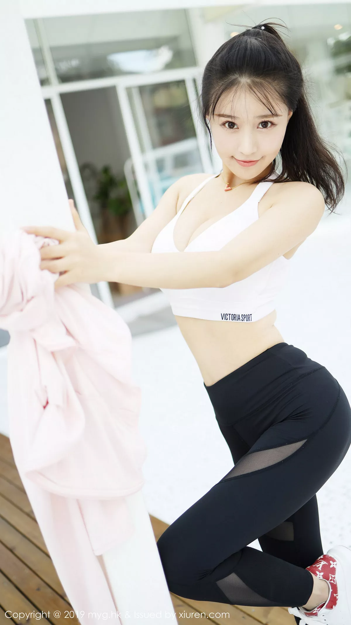 秀人集.com_[MyGirl美媛馆]Vol.387_女神Flower朱可儿户外运动装半脱秀蕾丝内裤惹火诱惑写真75P