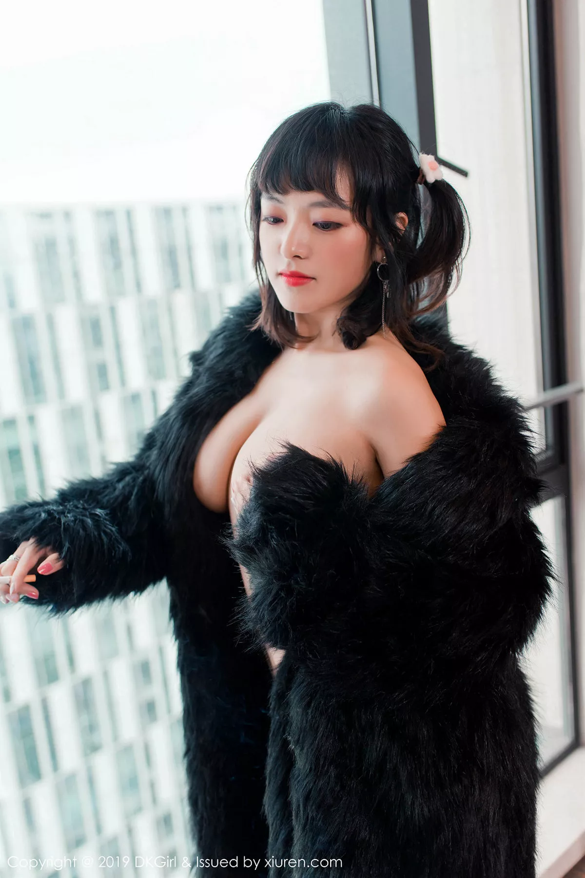 秀人集.com_[DKGirl御女郎]Vol.118_嫩模张花花私房全裸上身秀豪乳黑丝渔网缕空撩人诱惑写真50P