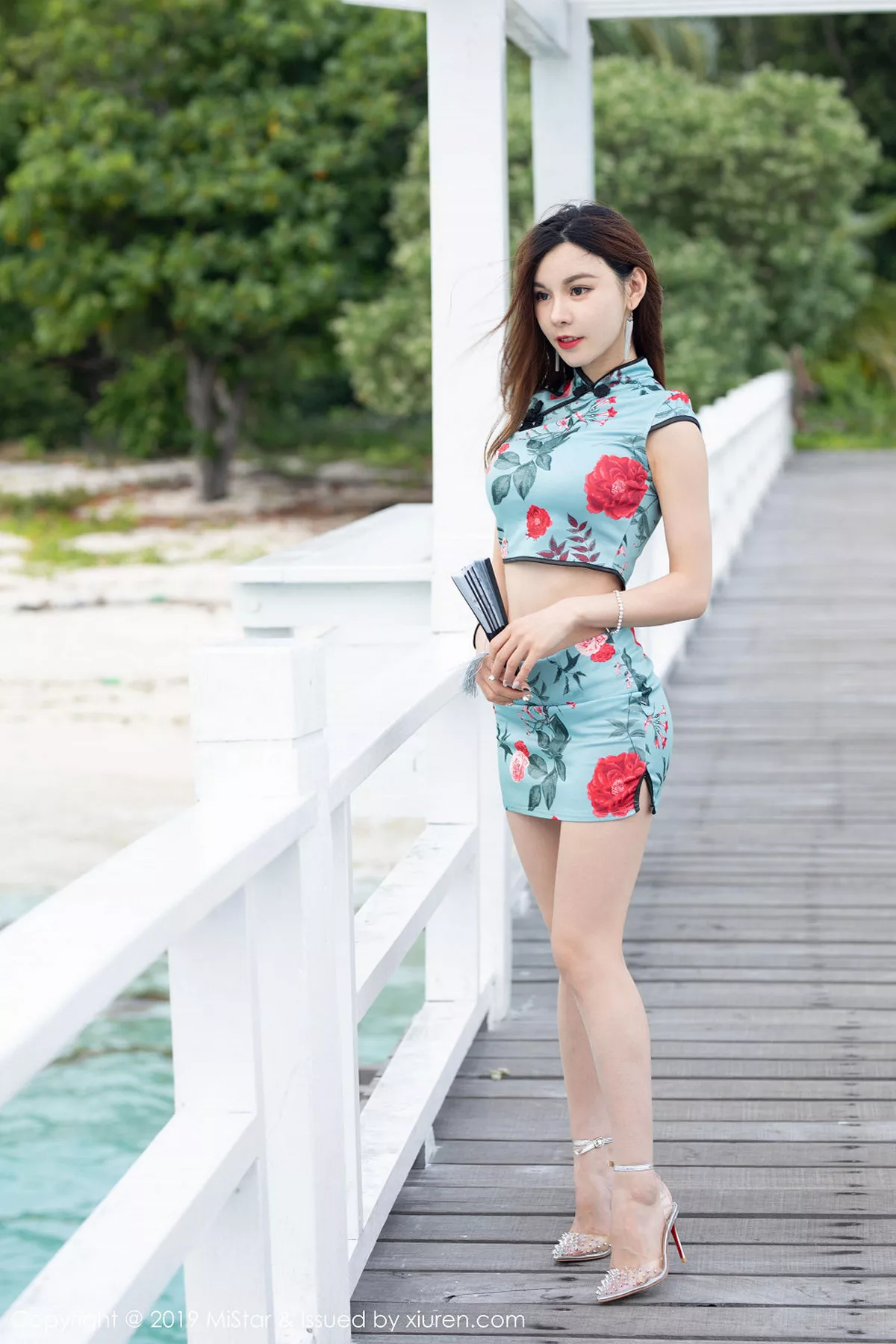 秀人集.com_[MiStar魅妍社]Vol.306_嫩模沈佳熹仙本那旅拍户外华丽古韵旗袍装扮性感写真40P