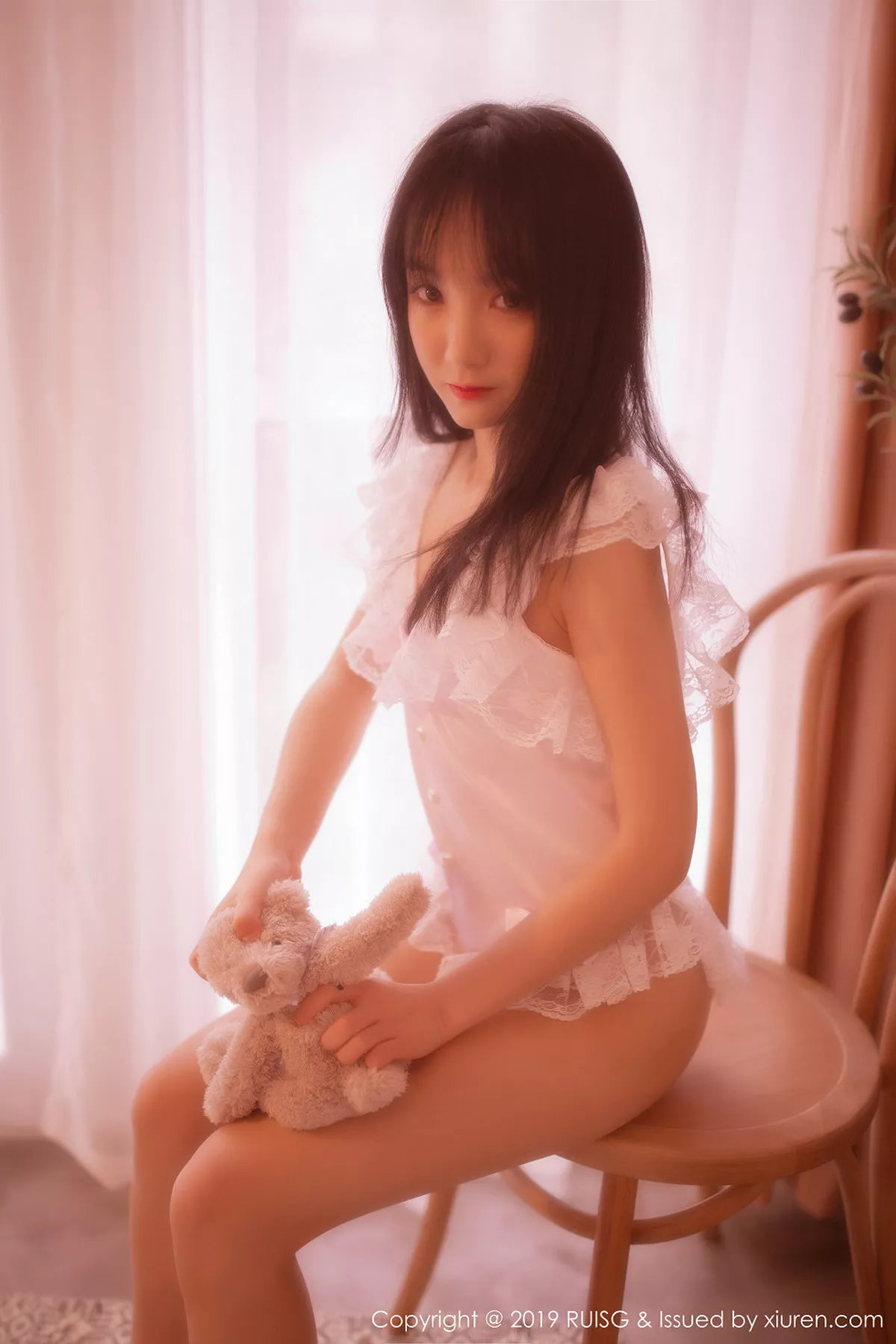 秀人集.com_[RUISG瑞丝馆]Vol.085_新人妹子小葡萄miki私房梦幻光线诱人蕾丝内衣唯美诱惑写真43P