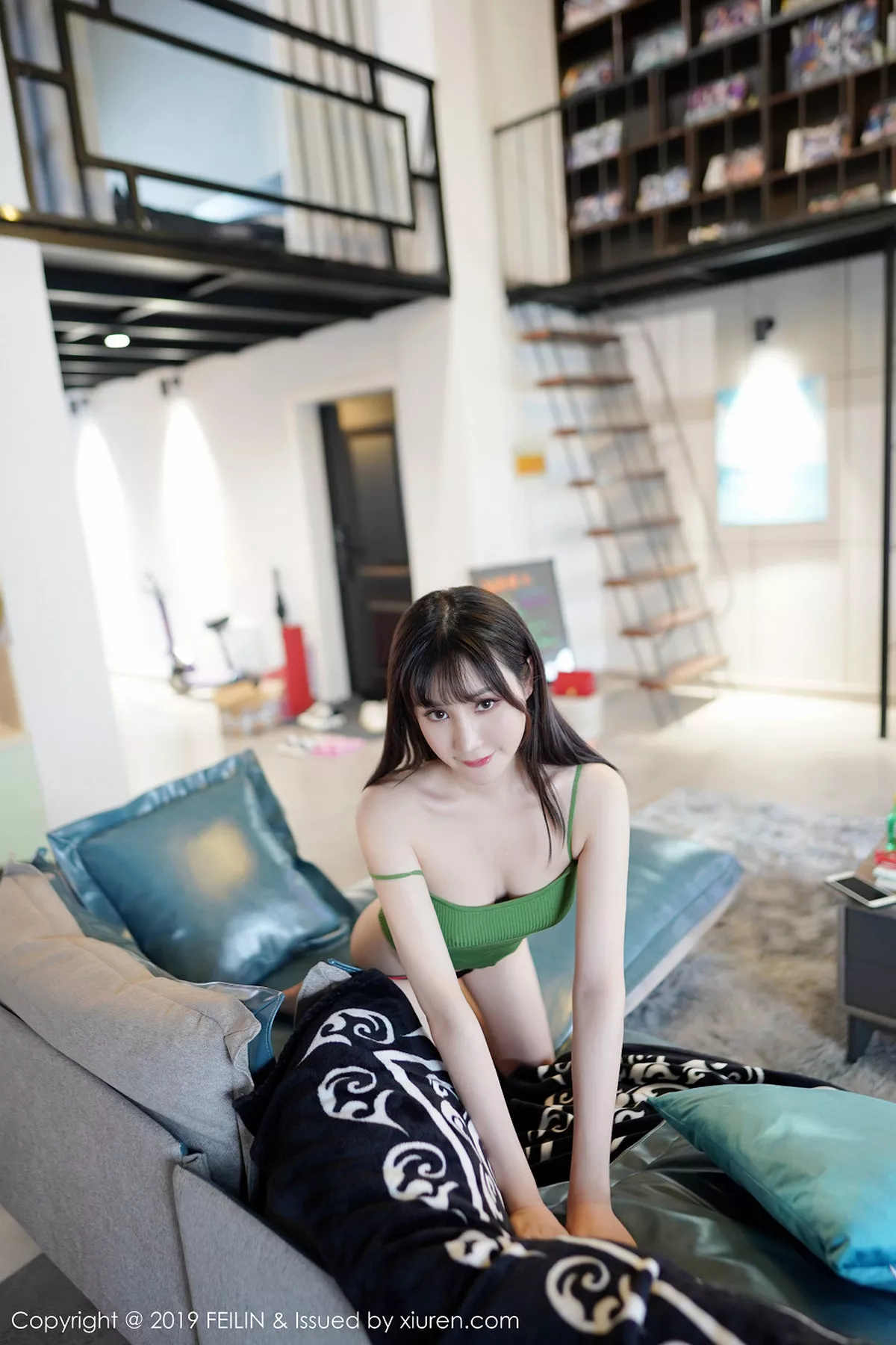 秀人集.com_[FeiLin嗲囡囡]Vol.202_新人嫩模青妍Celina居家私房透视薄纱内衣撩人诱惑写真54P