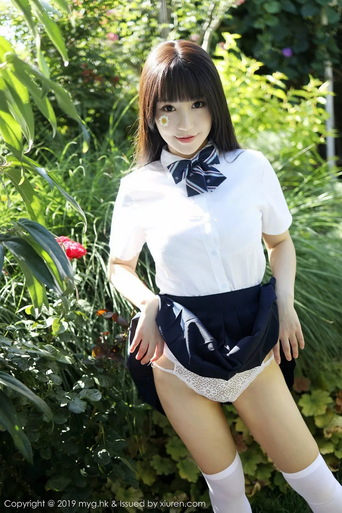 秀人集.com_[MyGirl美媛馆]Vol.394_女神Flower朱可儿大理旅拍户外学生装大胆撩裙诱惑写真54P